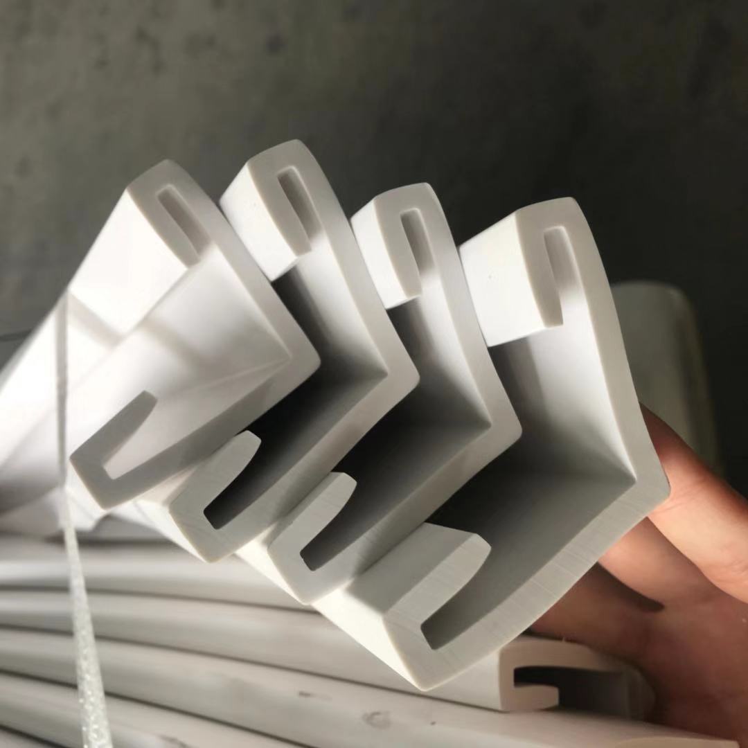 现货批发 50角钢护套 加厚款 电缆支架三角铁保护套 振动筛防撞条