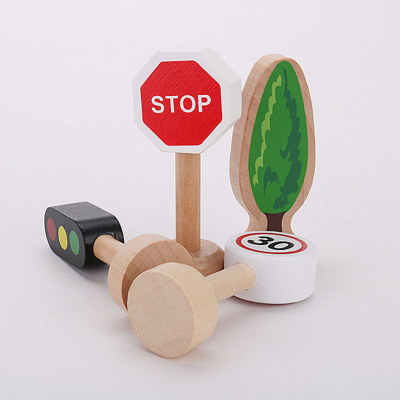 木制路标玩具模型儿童益智早教交通指示路牌4件套木质摆设配件