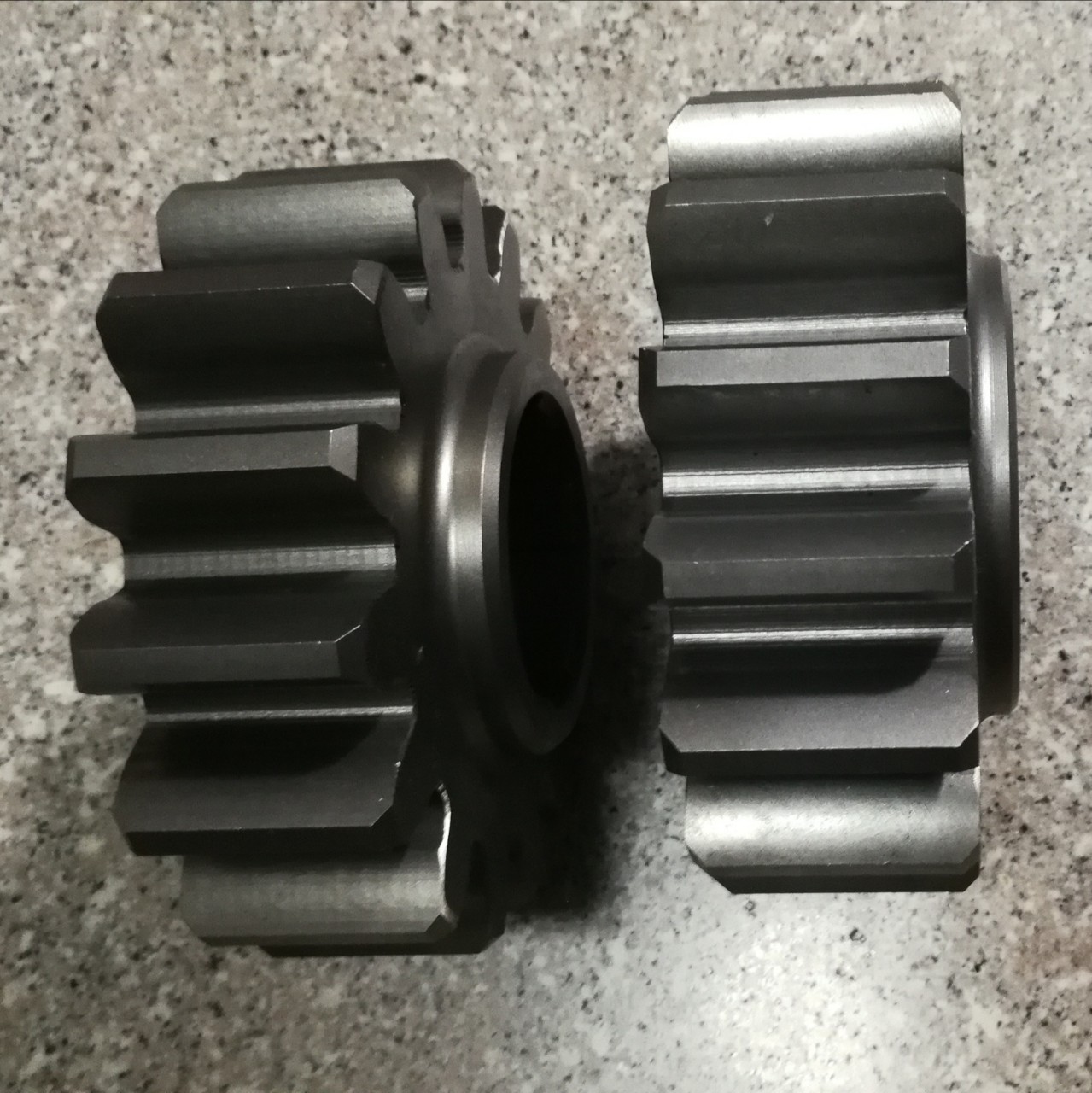 施工电梯升降齿轮