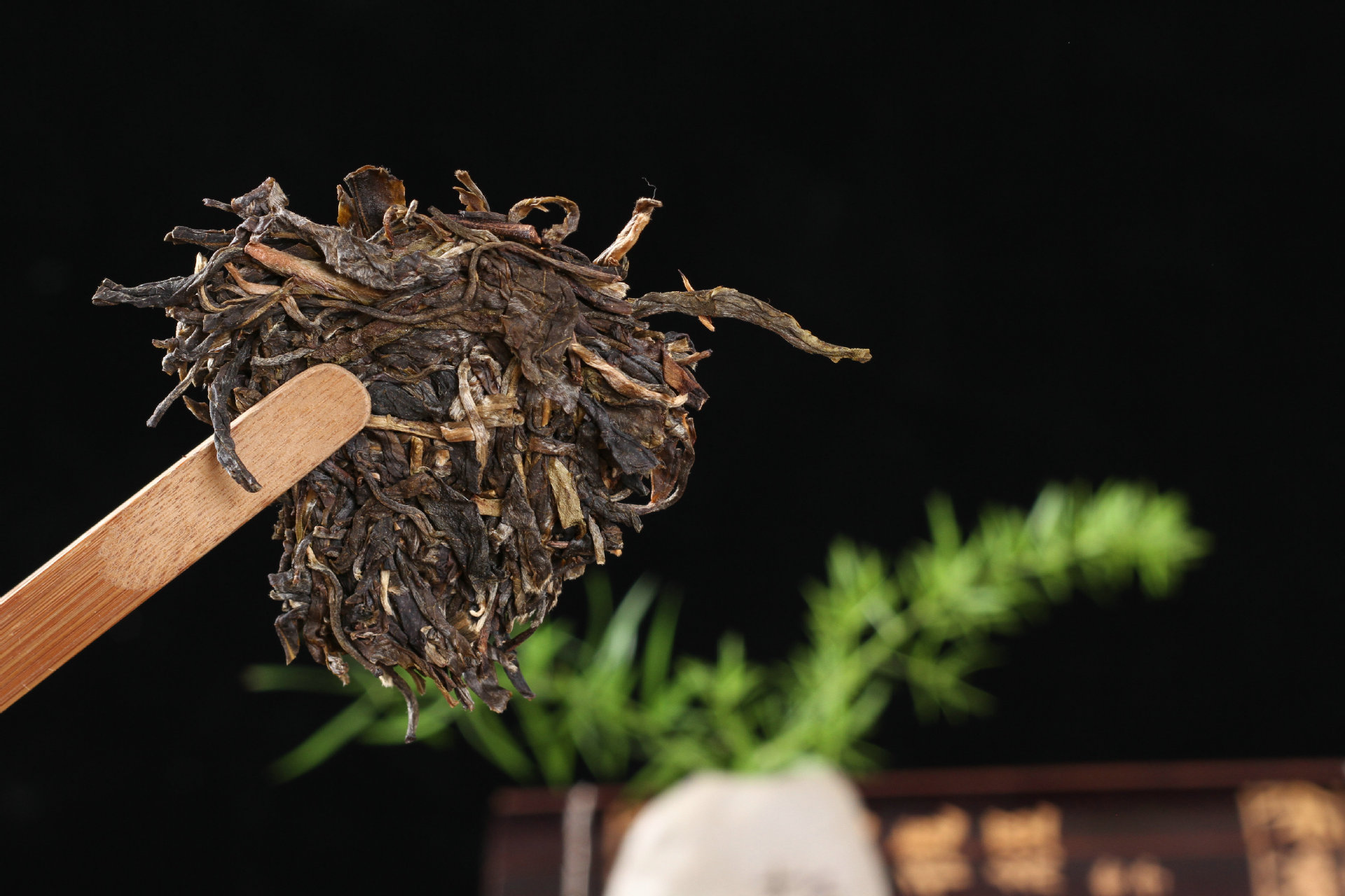 普洱茶生茶 云南七子饼茶 2012年勐海老曼峨古树茶饼 357克批