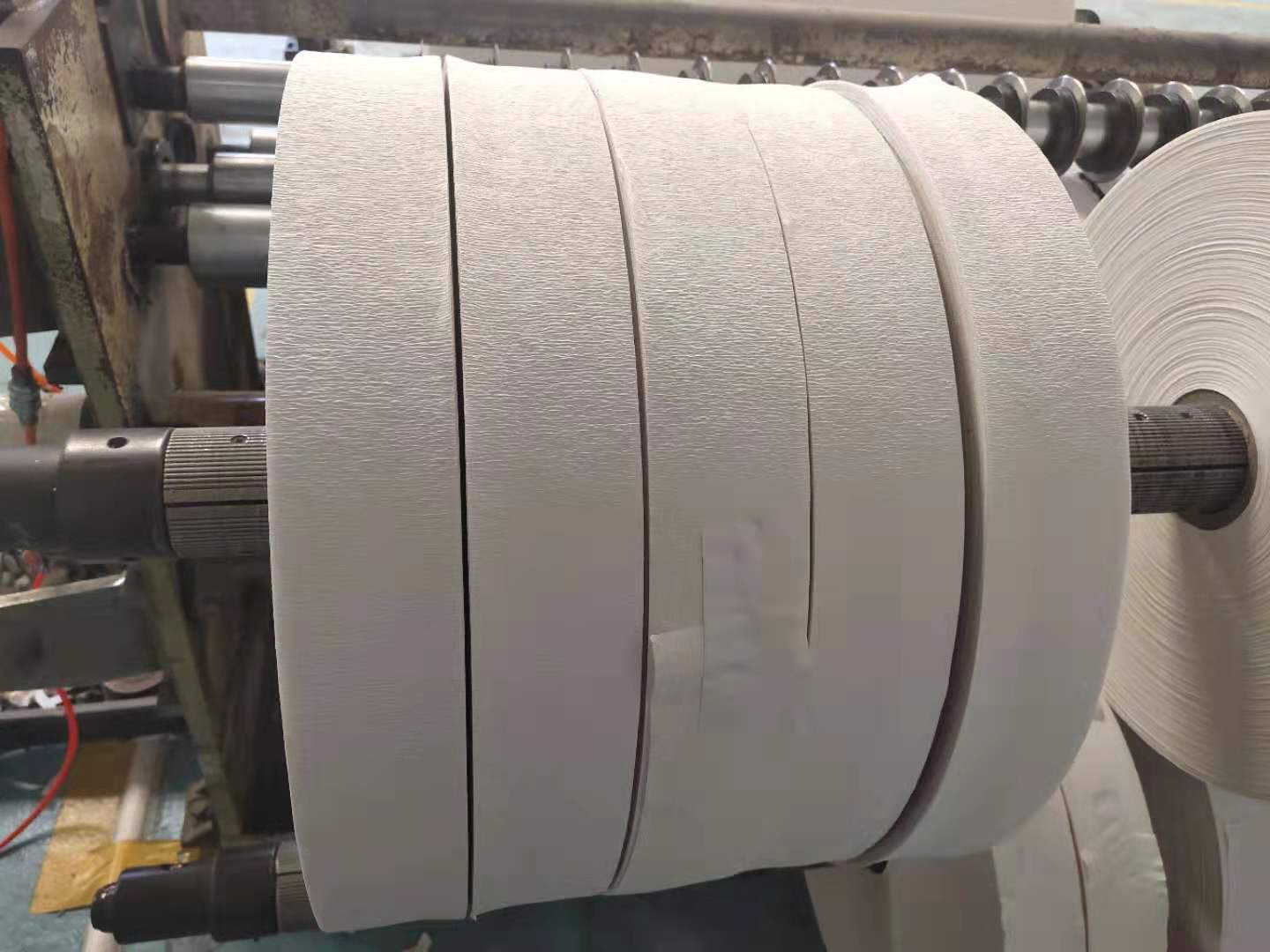 白色全木浆皱纹纸 书本装钉纸 金属材料包装纸 防锈纸50-110克