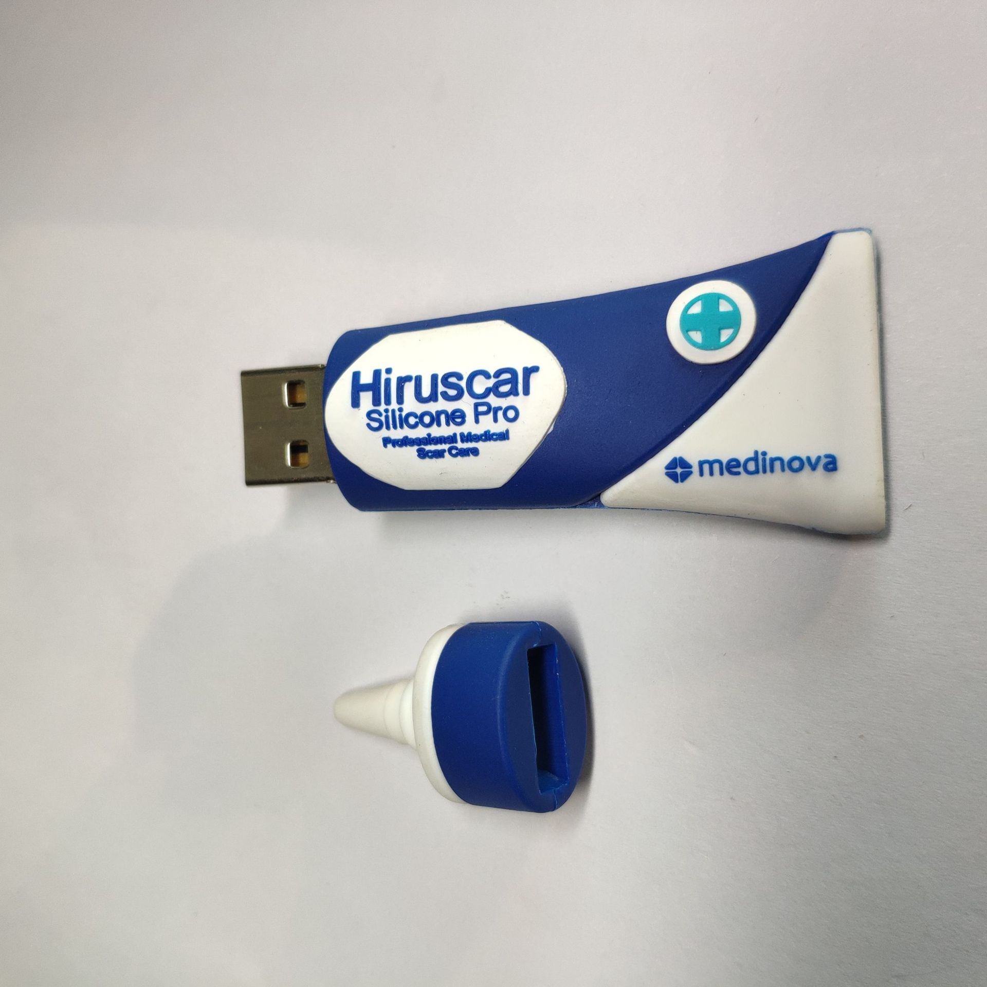 加工定做pvc牙膏 药膏u盘 可以根据客人的图片定制产品和logo