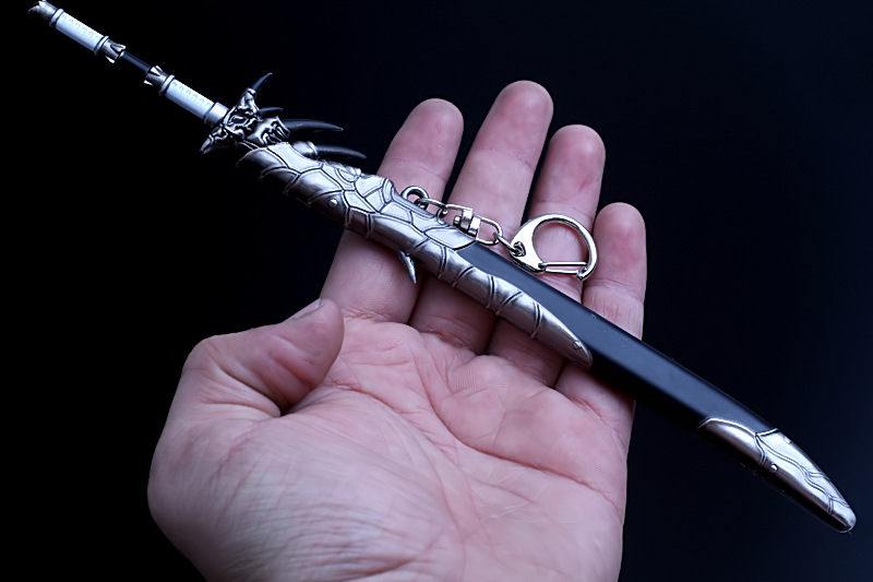 怪物猎人武器里奥雷乌斯雄火龙剑带鞘兵器模型钥匙扣手办22厘米