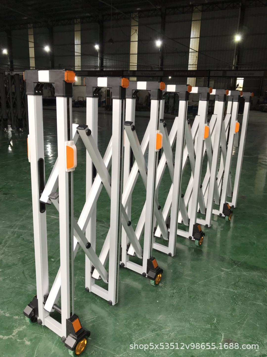 铝合金伸缩围栏移动栏杆高速公路施工围挡安全隔离护栏折叠栅栏