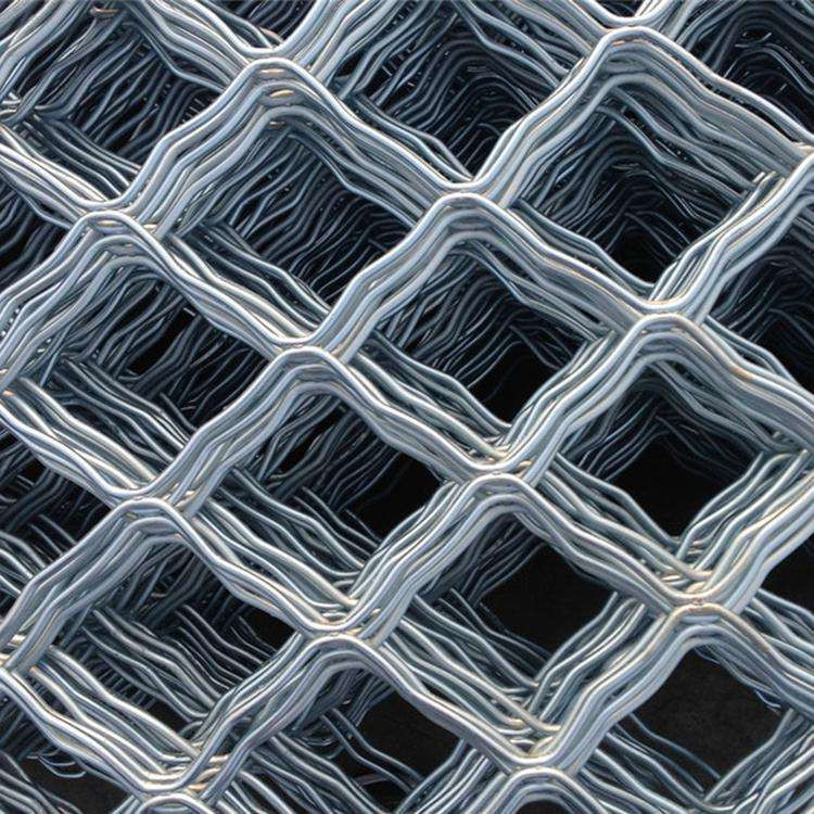 青岛镀锌铁丝网围栏防护美格加粗护栏网格网片格网养殖铁网钢丝网