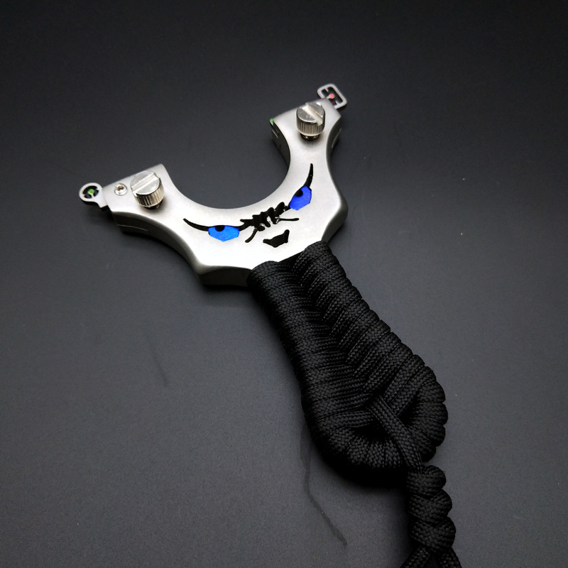 批发小怪兽弹弓不锈钢扁皮弹快压光纤瞄弹弓免绑弹工