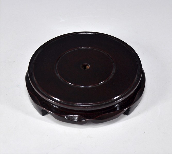 2,1- 5斤酒坛底座价格为8元一个. 3,10斤酒坛底座价格为12元一个.