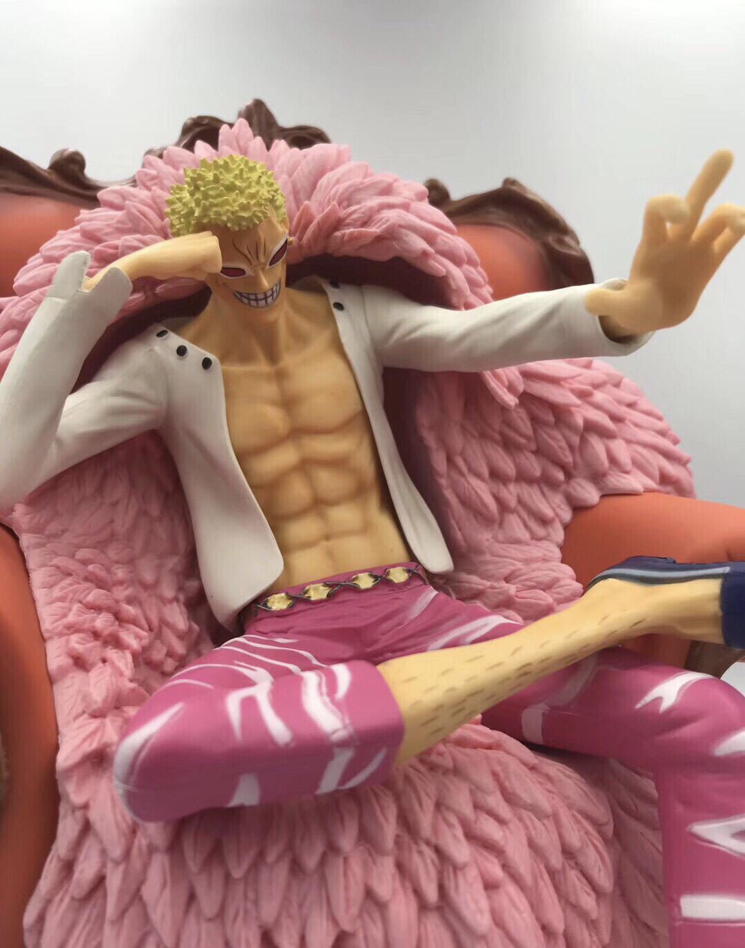 海贼王 gk 雕像 坐姿 小唐 堂吉诃德·多弗朗明哥 盒装 手办 模型