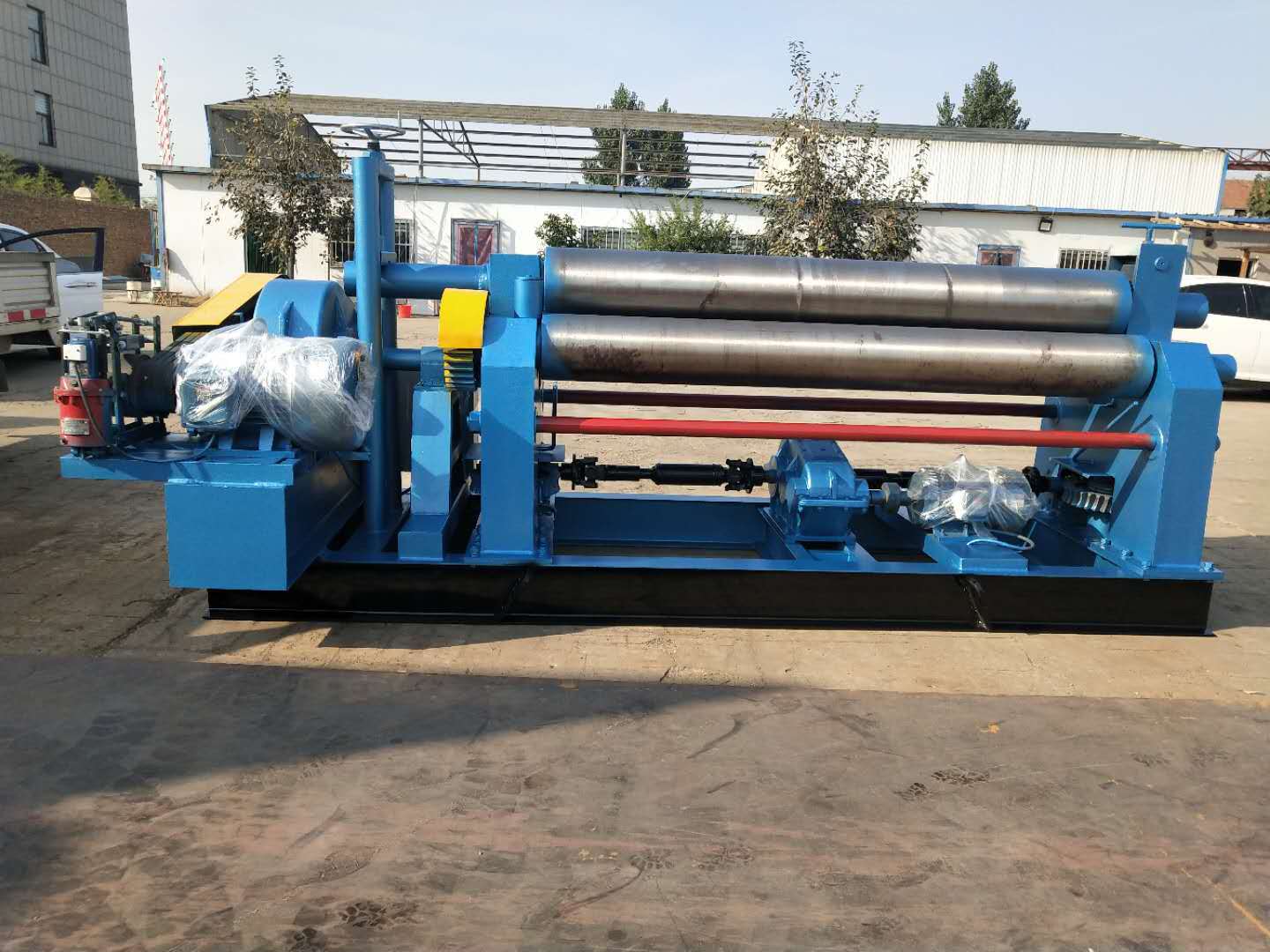 淄博厂家供应三辊机械自动卷板机 12*2500卧式小型卷管机 滚圆机