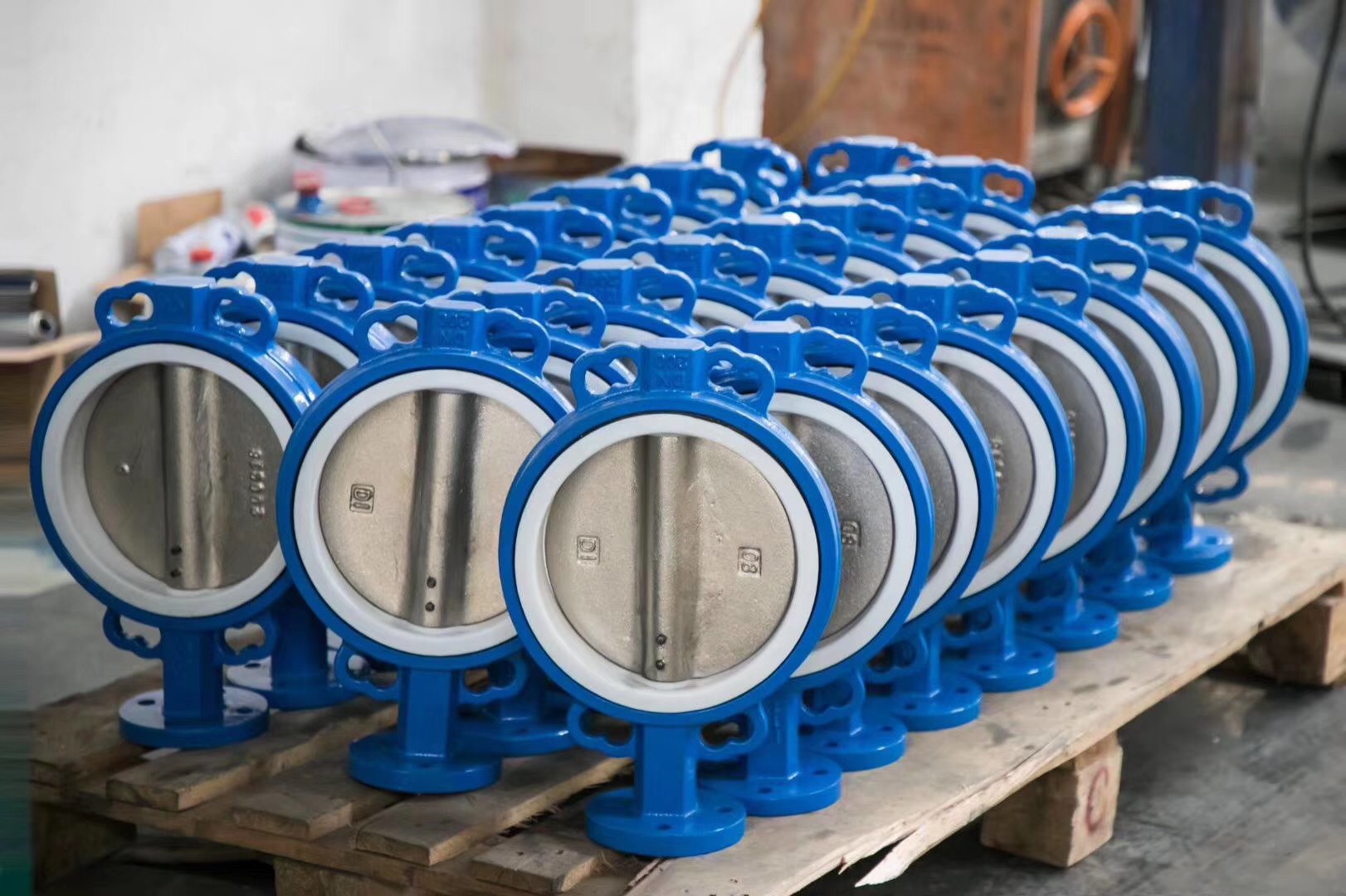 【比德斯】d71f-16手柄对夹蝶阀 四氟手动不锈钢304板蝶阀