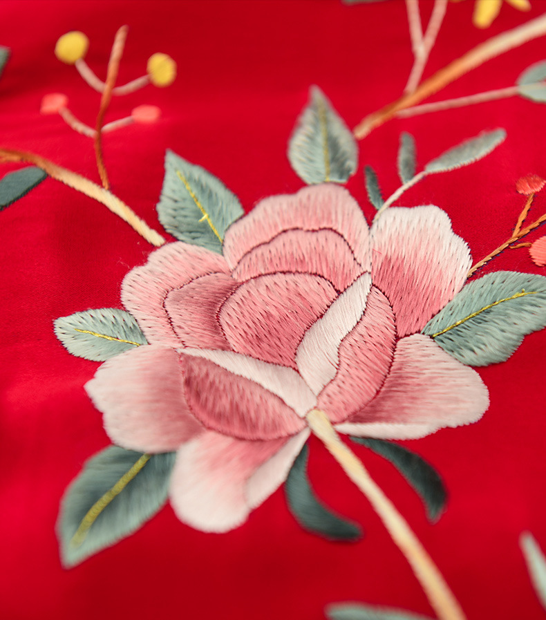 新款苏绣纯手工刺绣双层真丝披肩女喜庆牡丹花大气