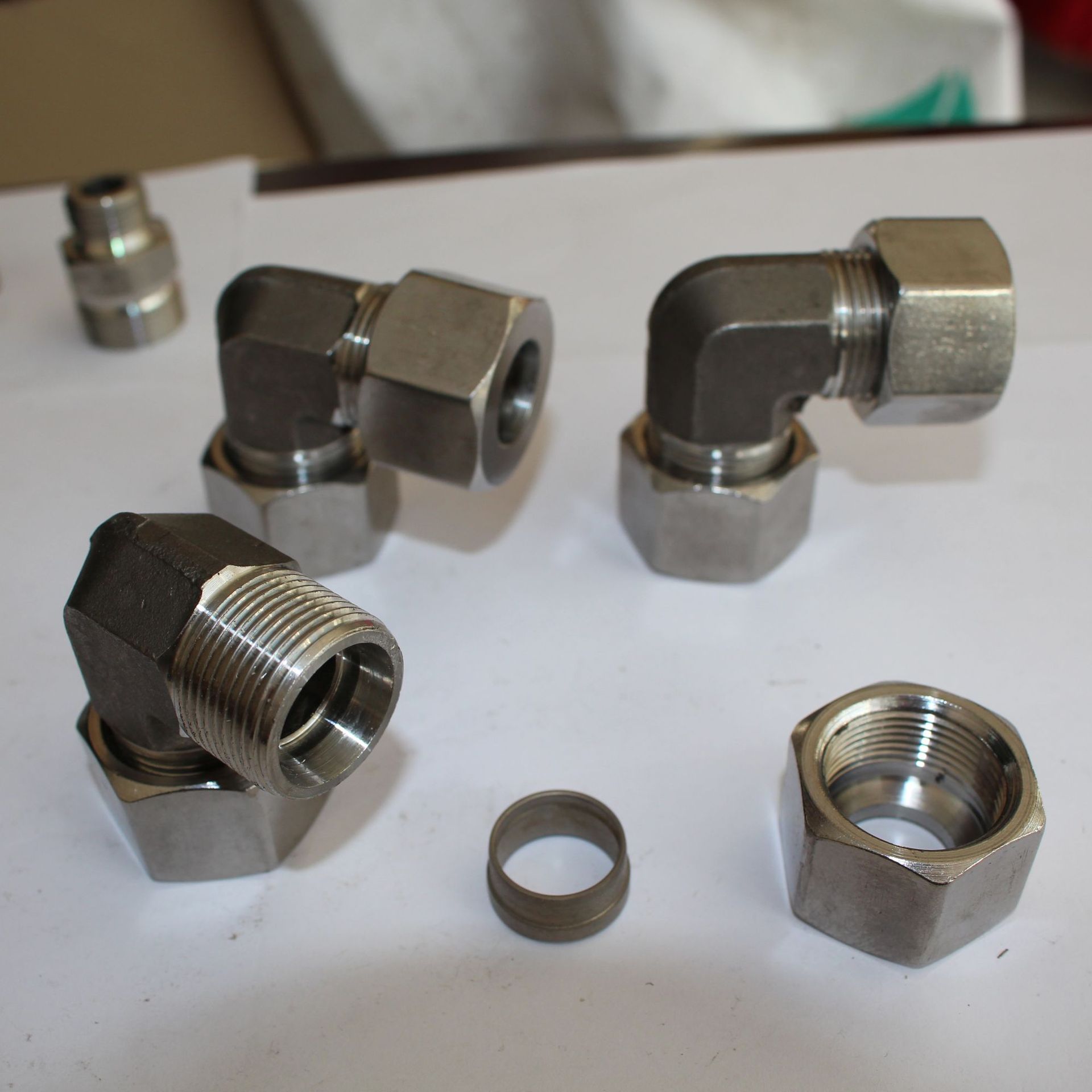 现货供应 直角快拧气动接头 油管接头 直角卡套全铜接头 量大从