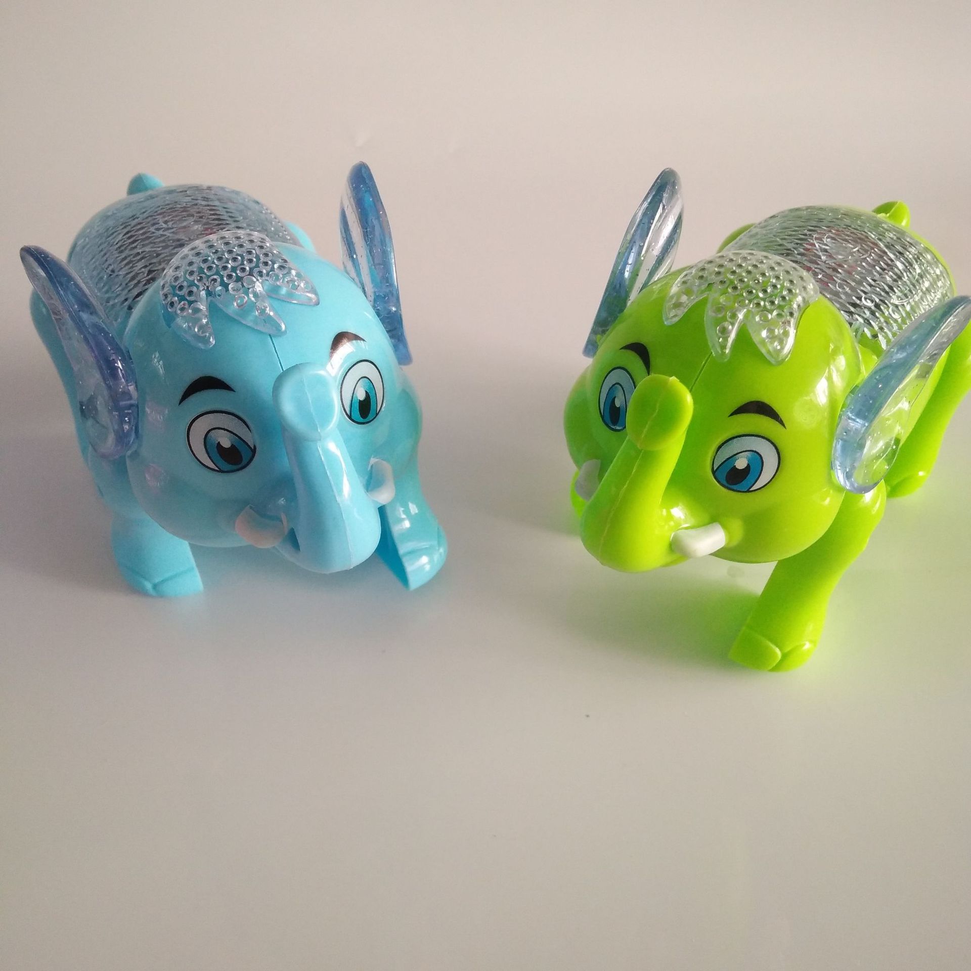 抖音快手网红产品6632a牵绳大象 地摊热卖发光电动玩具走路大象