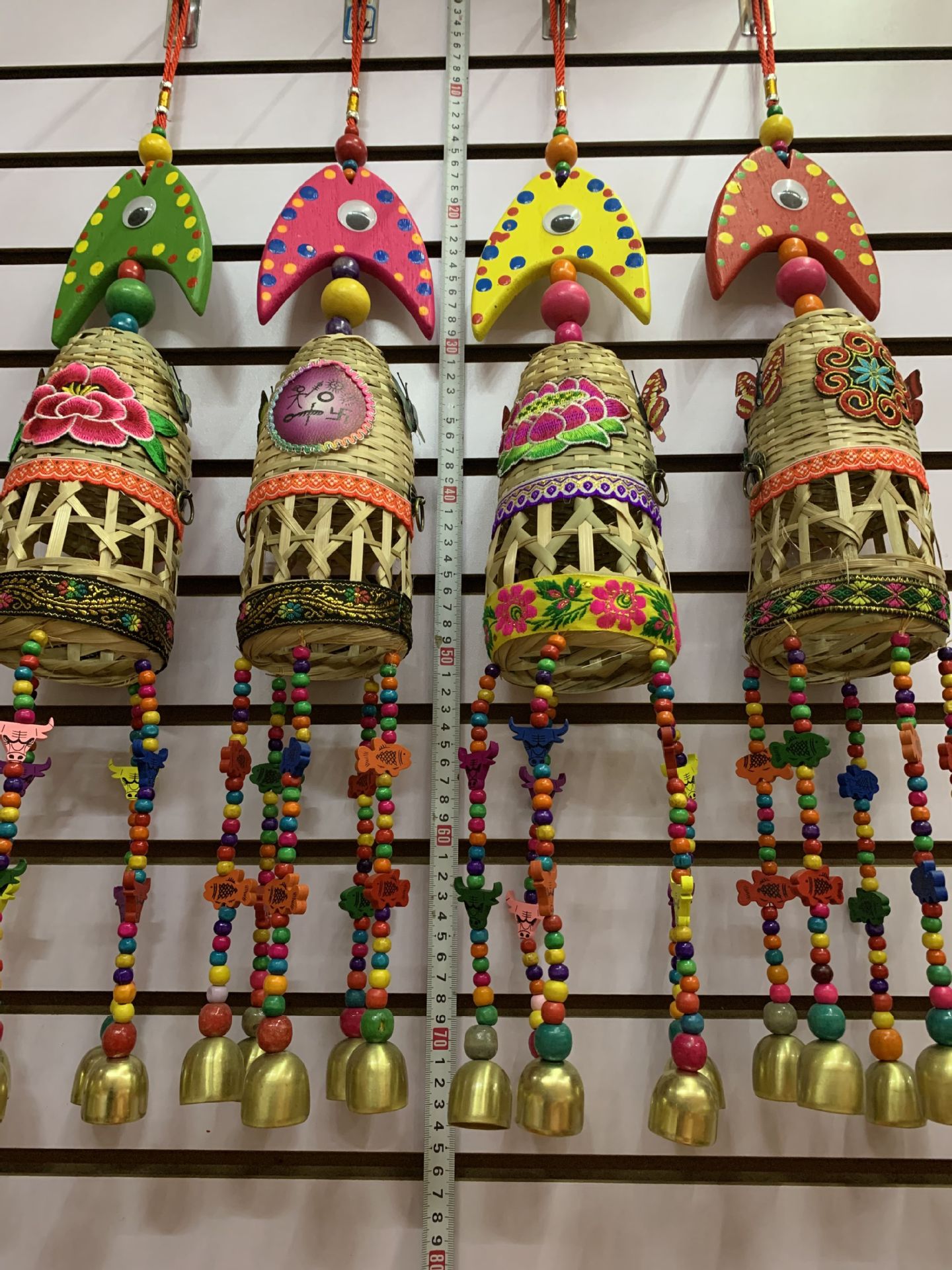 云南民族特色旅游工艺品家居装饰 大木鱼头竹篓五铃