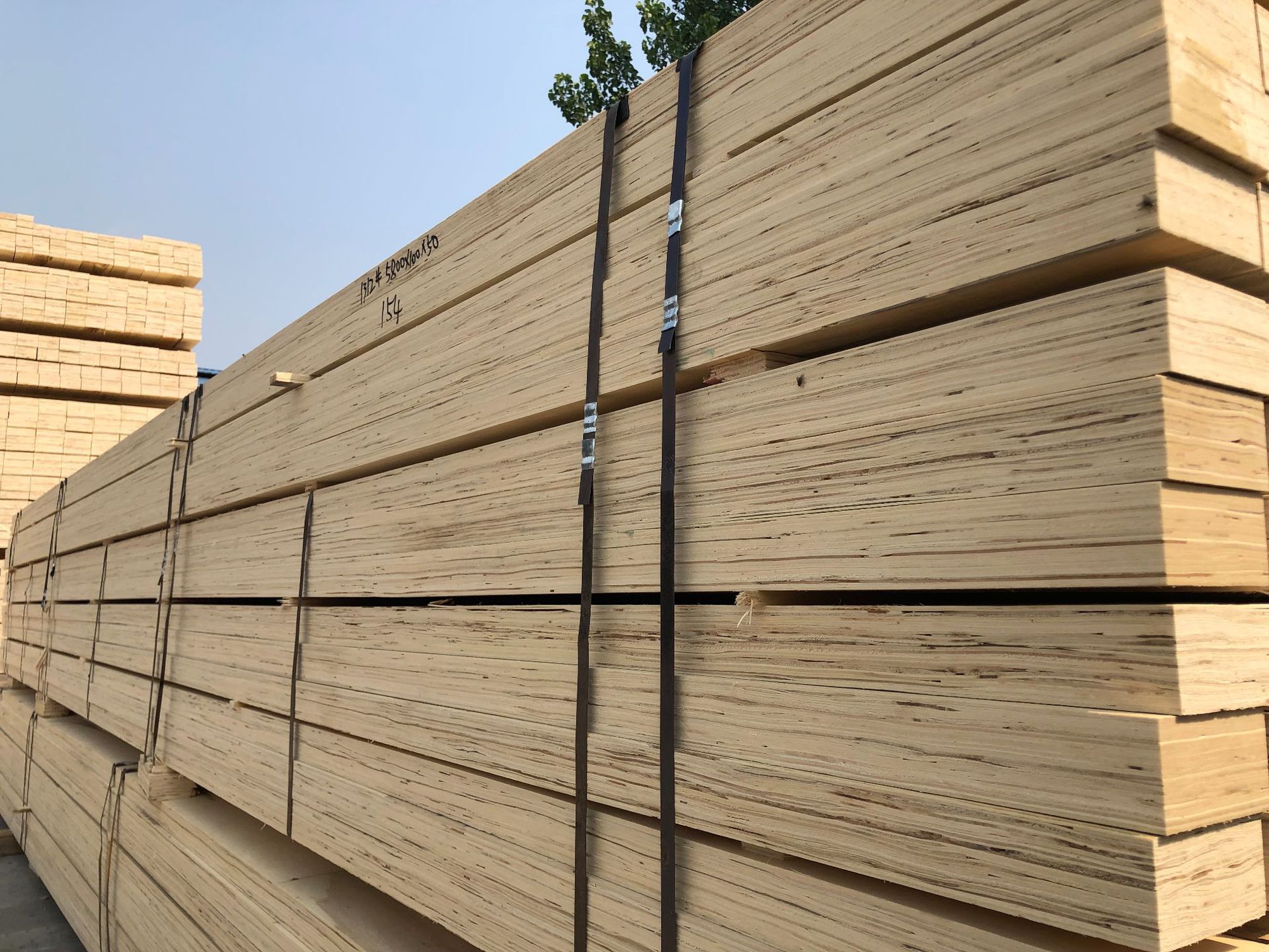 厂家热销 高品质包装箱板材 lvl顺向板多层板 尺寸任意