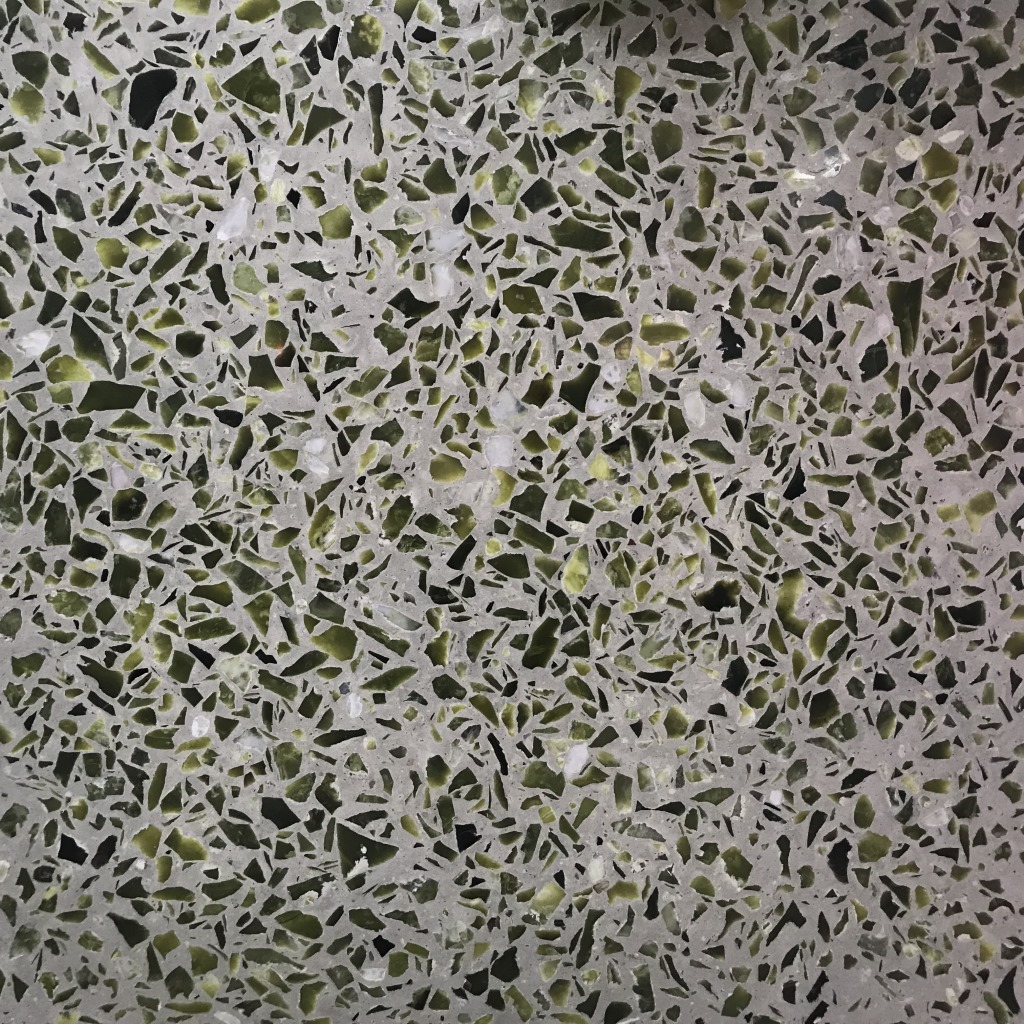 现浇型学校水磨石楼地面 绿石米铜条厚2cm整体无缝彩色水磨石地板