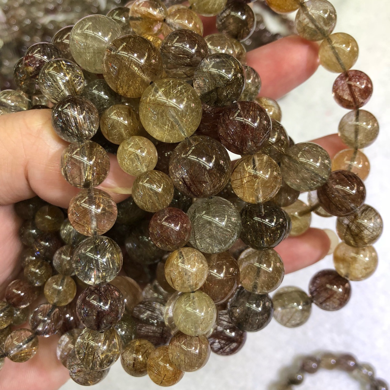 厂家直销天然彩发晶手链新品上市魔鬼发晶手串彩发水晶批发