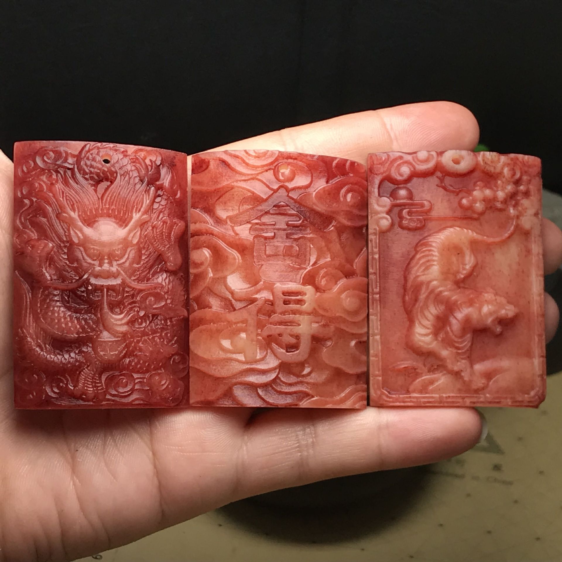 天然骆驼骨牌子血料骨 驼骨雕刻关公 佛 龙吐珠吊坠 diy佛珠配饰