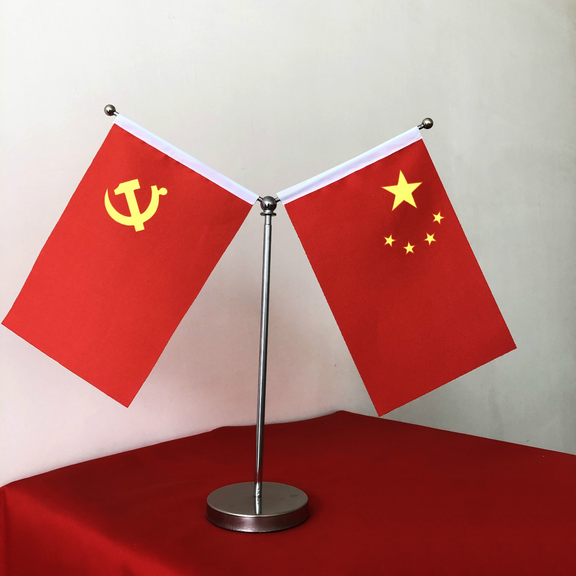 厂家批发14*21cm可印公司logo旗帜桌旗 彩喷手摇旗会议室办公桌旗