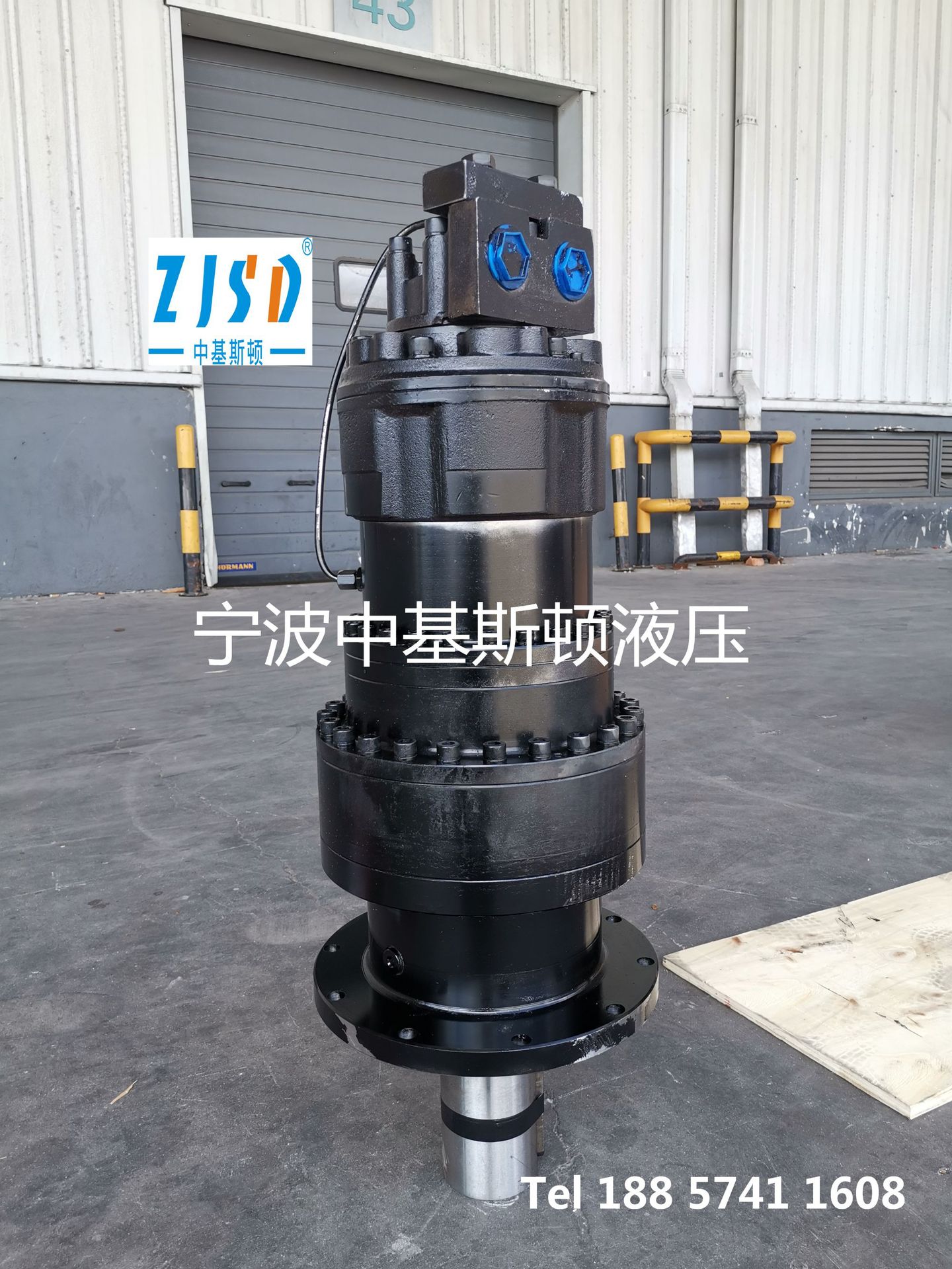 光伏电站钻桩钻坑用液压马达两级行星减速机动力头旋挖钻机头