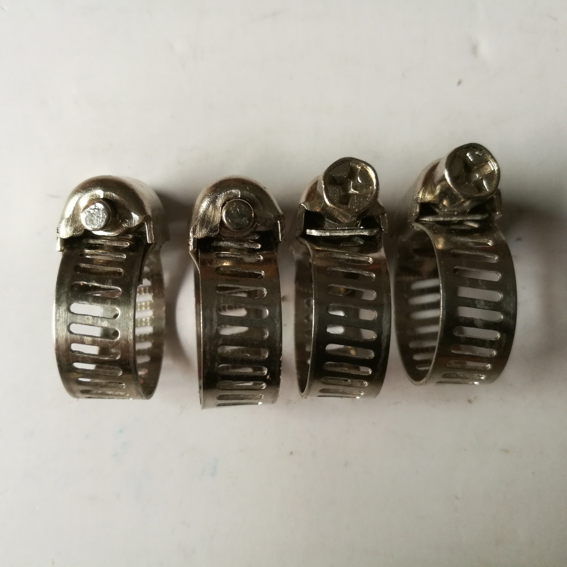 厂价直销批发高压氧气管喉卡气带自紧钢扣8-10-12-16-19十字螺丝