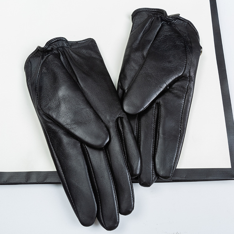 新款洋气手套秋冬季 女短款触屏薄里链条装饰一件代发羊皮手套