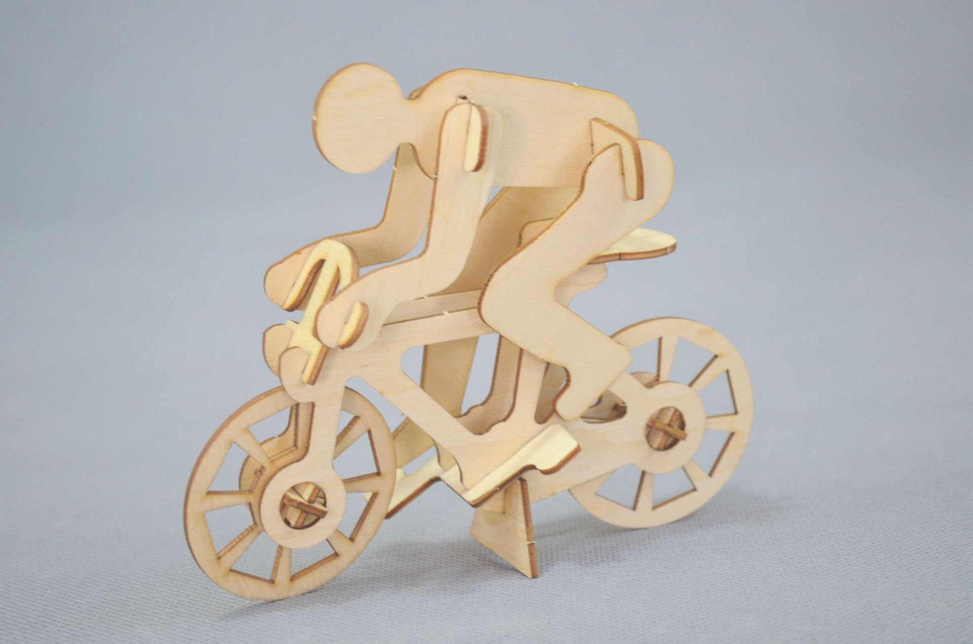 厂家供应开发智力和动手能力立体拼图儿童趣味模型b011木质自行车