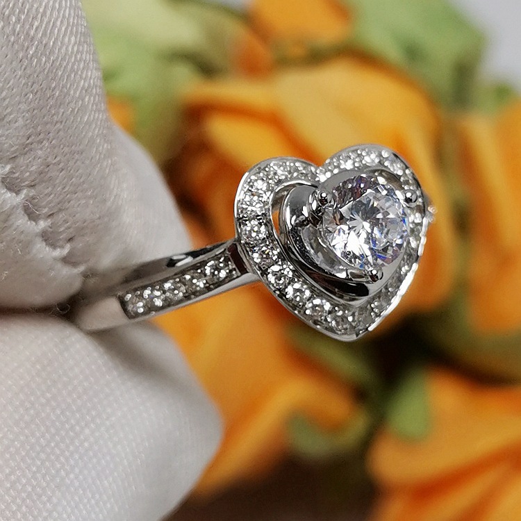 戒托批发 热销白18k金爱心钻戒指 30分群镶钻戒心形钻戒婚戒戒托