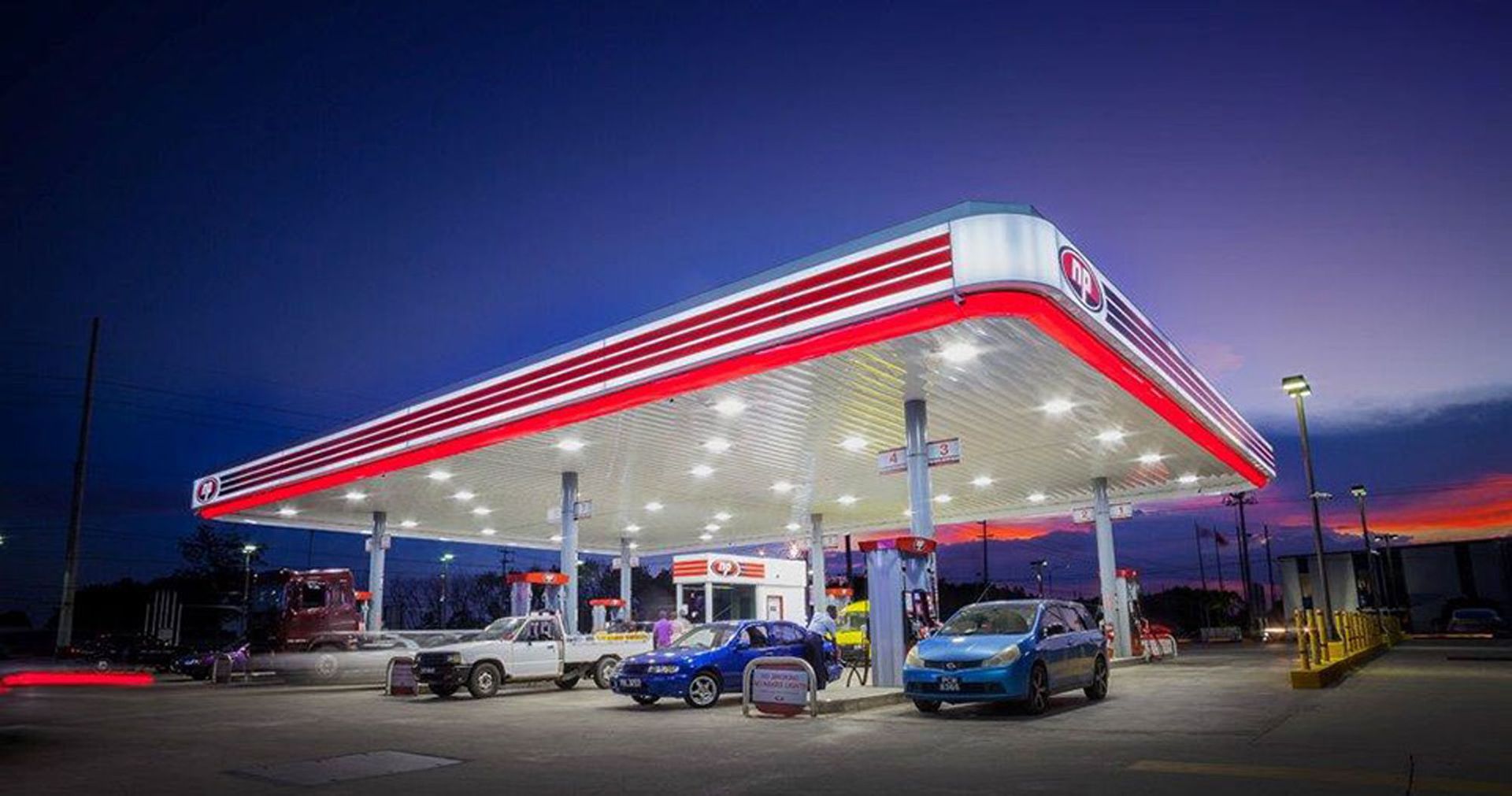 厂家专业制作各款汽车加油站顶棚加油站罩棚加油站网架全套设备-阿里