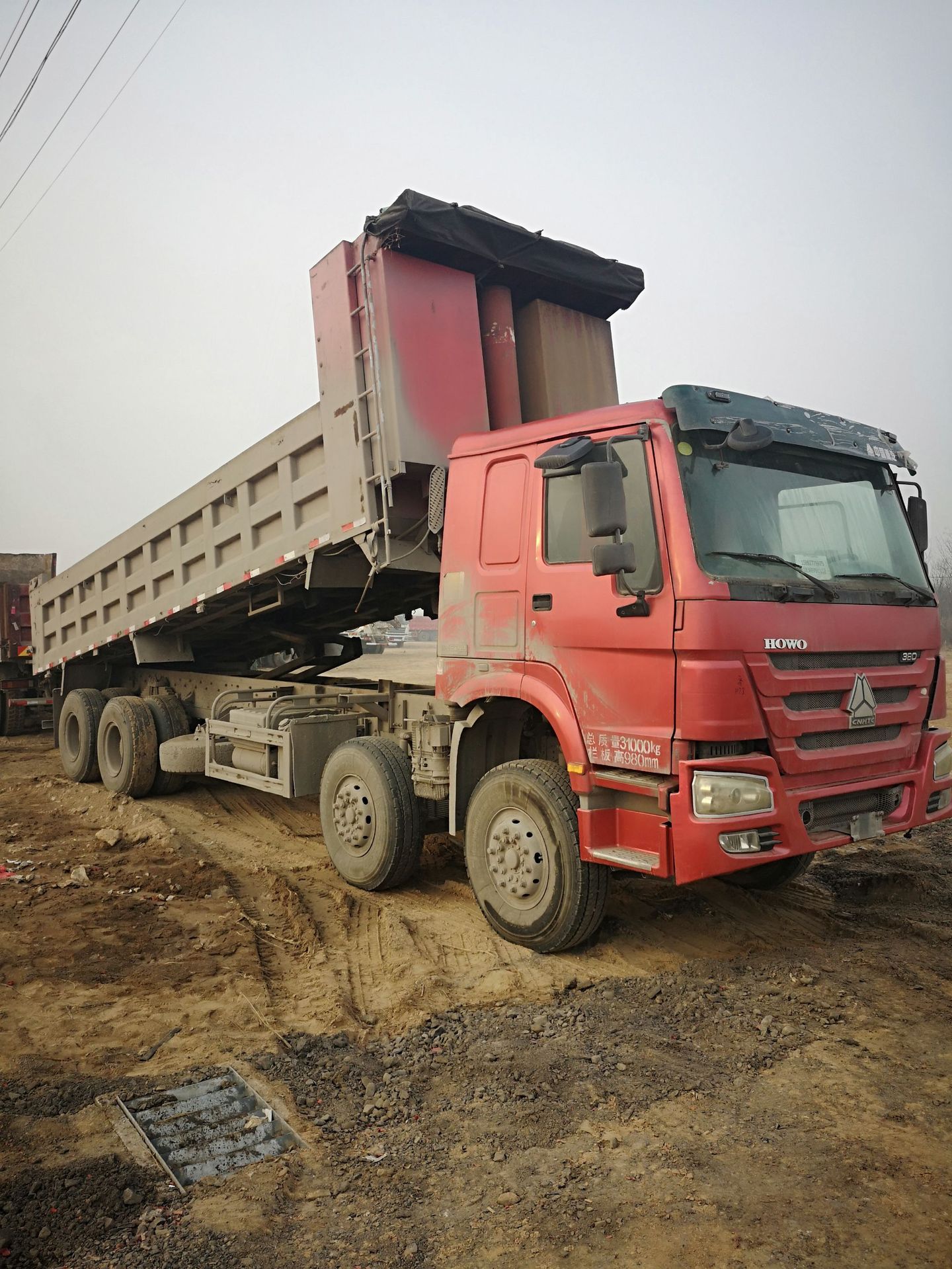 5米前四后八豪沃自卸车 二手工程翻斗自卸货车