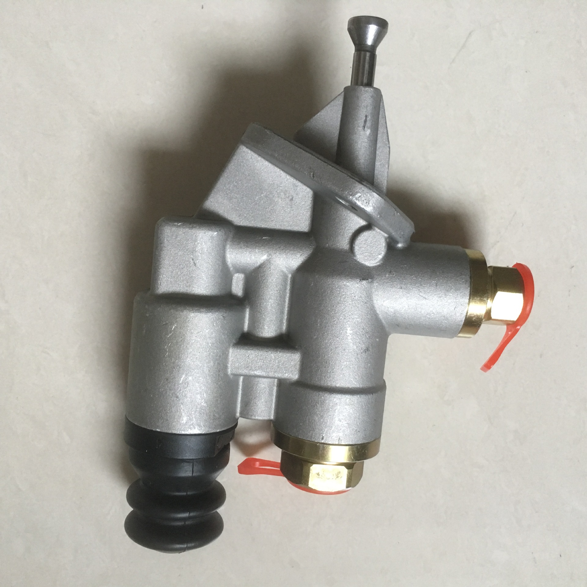 3 挺杆柱塞式输油泵(大孔) 3936316 4988747 3415661