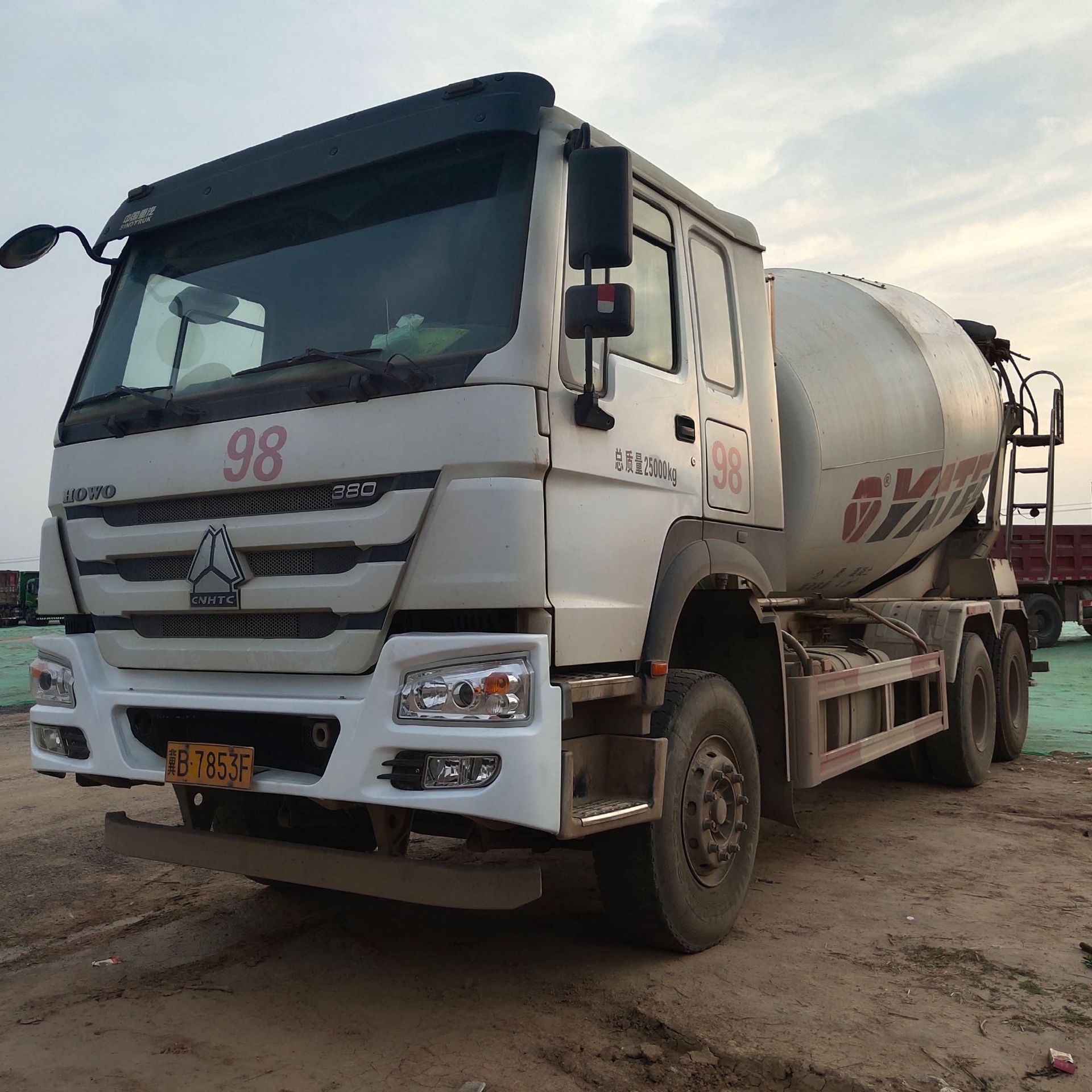 定金二手混凝搅拌罐车 大14方水泥搅拌车 商砼混凝土搅拌车