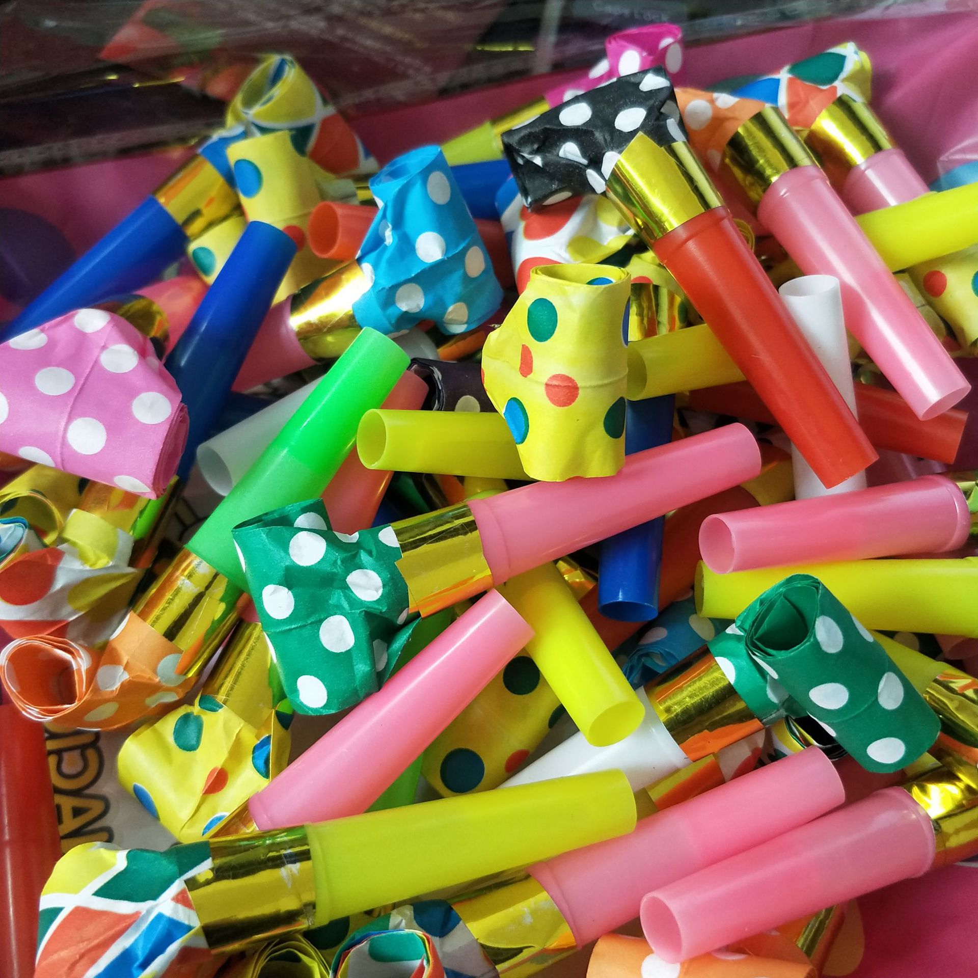 热销创意个性儿童带响吹龙塑料气球 异形小丑长舌头生日玩具批发