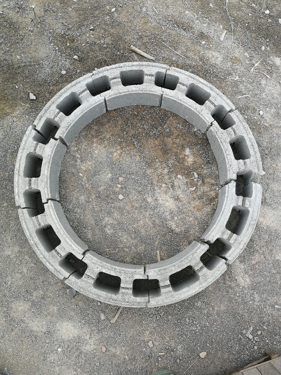 厂家批发混凝土y-m7砌井模块砖天津圆形检查井弧形井壁砖水泥井盖