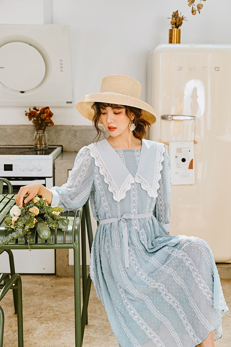 原创设计洛丽塔娃娃领蕾丝连衣裙刺绣花灯笼袖洋装长裙度假风批发