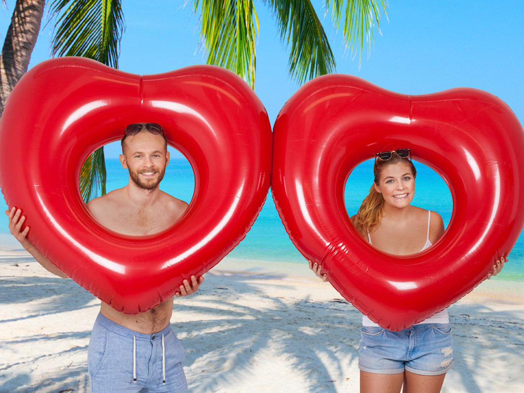 充气爱心泳圈双人 超大加厚情侣泳圈救生圈座圈 水上休闲游乐拍照