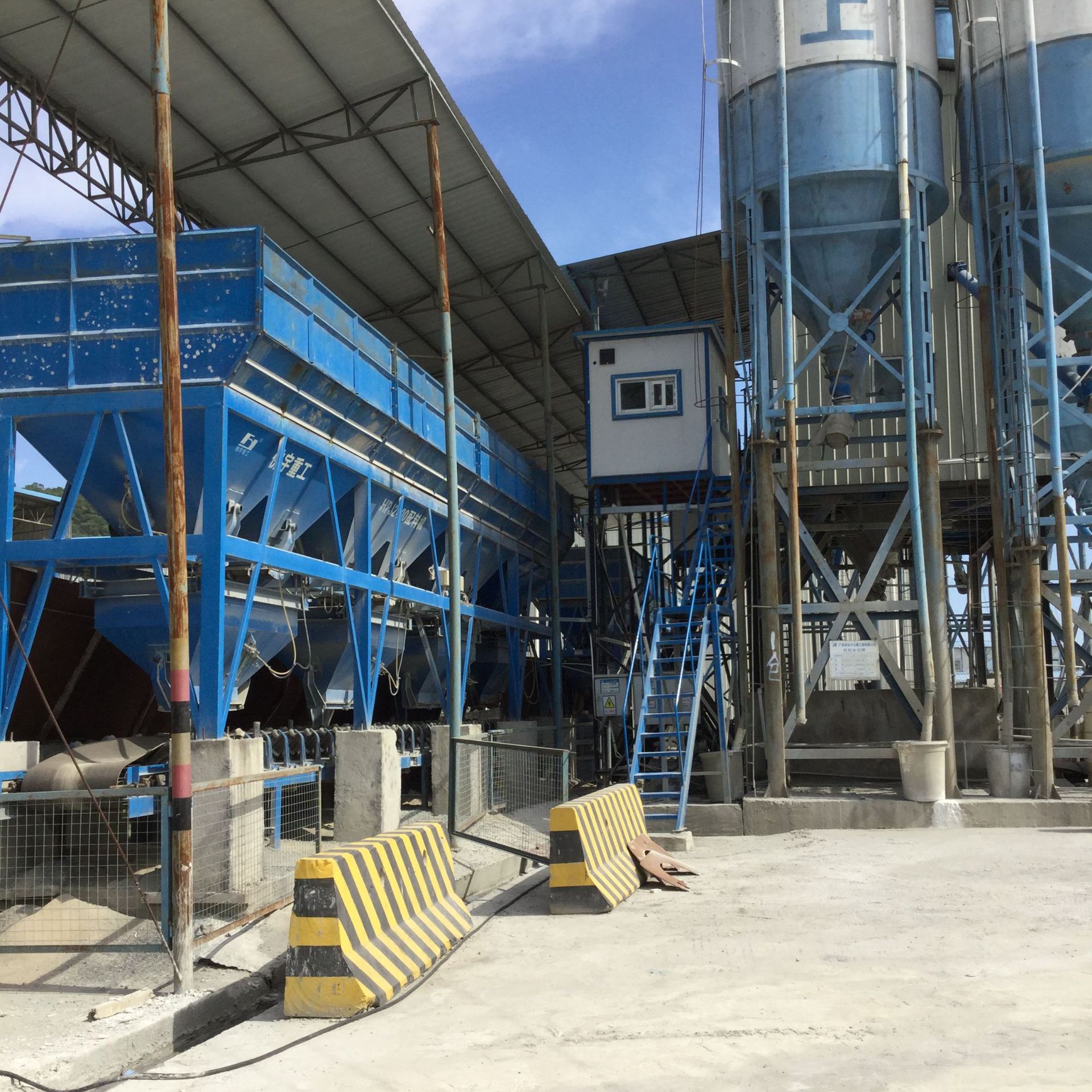 混凝土搅拌站hzs75站搅拌站出租搅拌站出售广东混凝土搅拌站