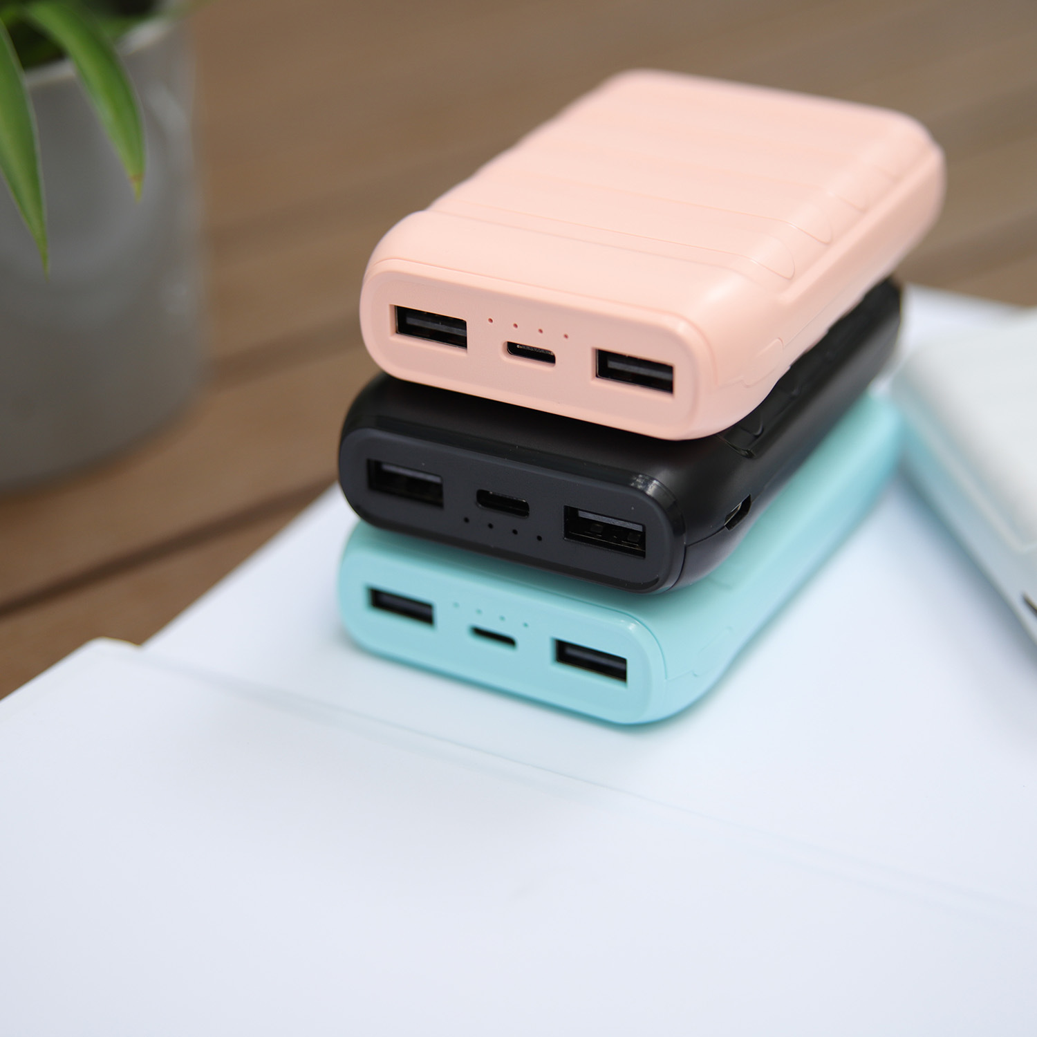 厂家直销 10000毫安移动电源 迷你款式充电宝 容量大体积小可定制