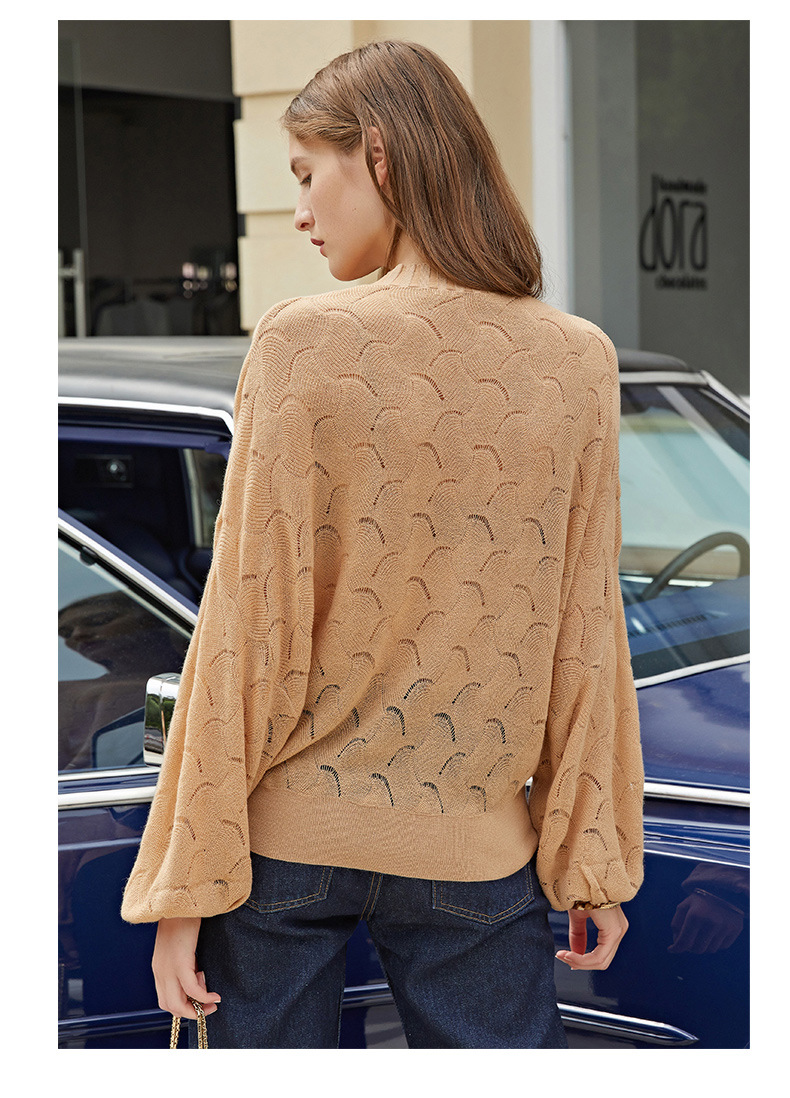 2019秋冬新款毛衣女镂空勾花纯色圆领套头宽松针织衫女时尚打底衫