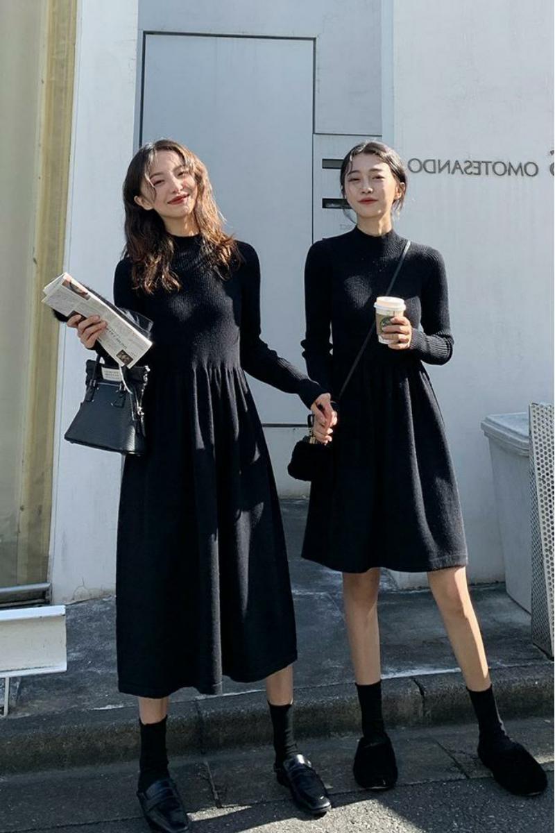 2020早秋长裙配大衣的长裙子针织打底小香风连衣裙女秋冬季内搭