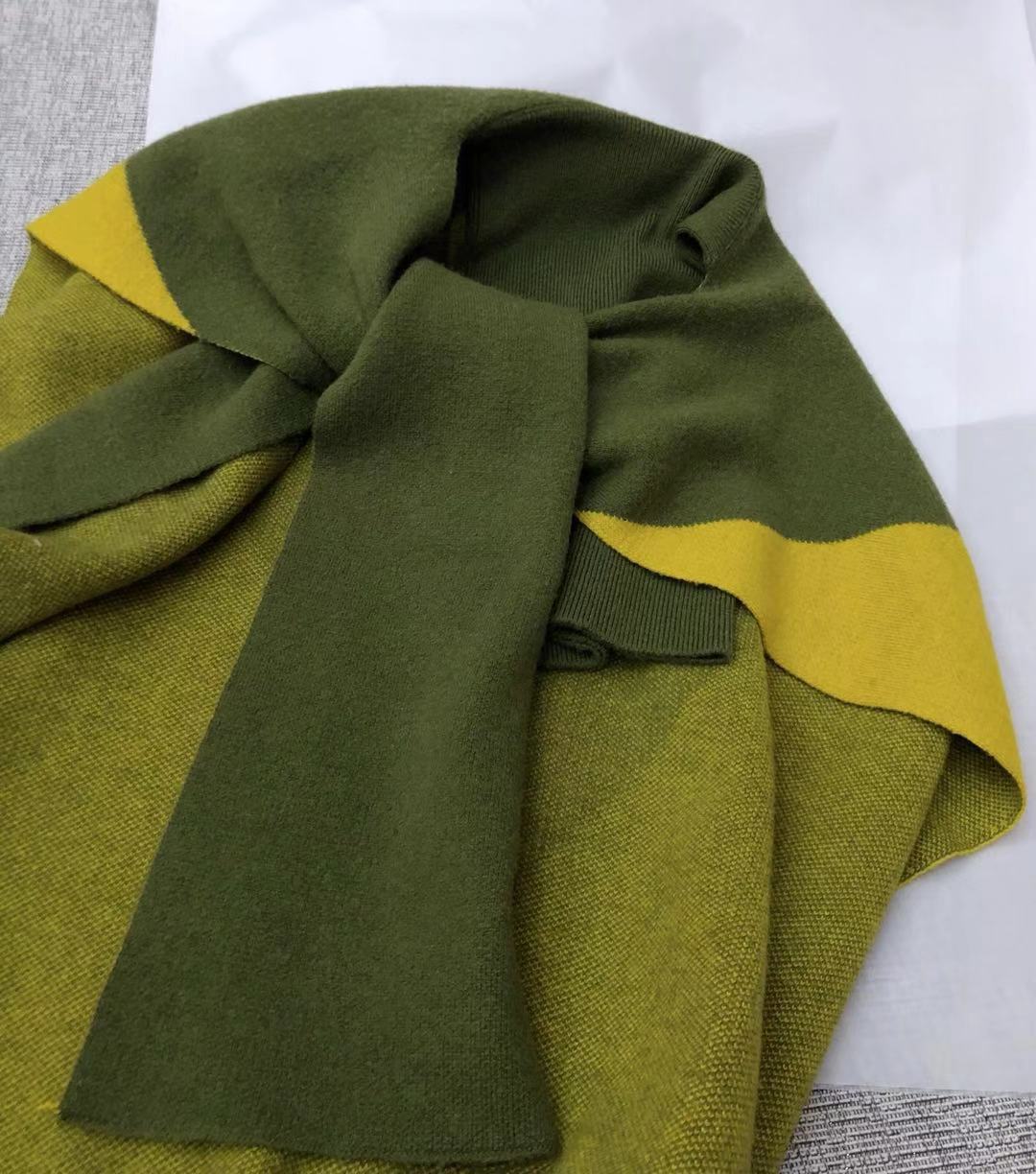 hidemi披肩斗篷 lemaire 针织毛衣 女 橄榄绿拼接小众设计?