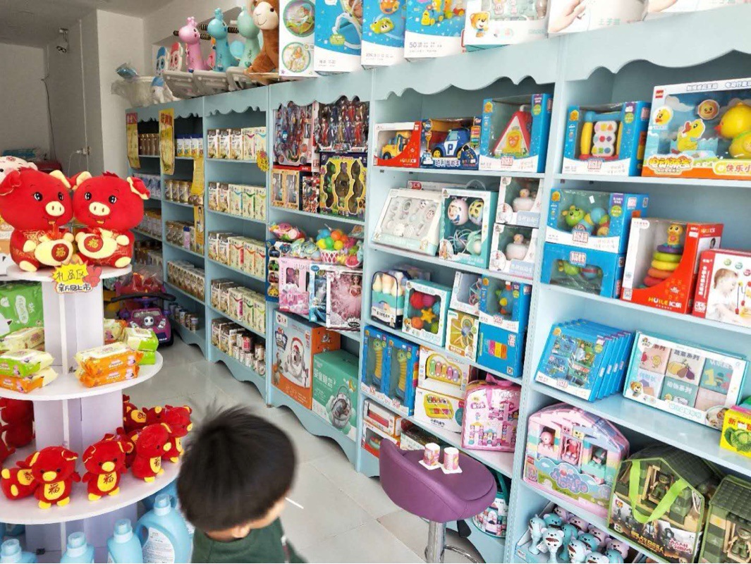 木质儿童手工玩具店货架商场玩具中岛柜展示柜儿童乐园绘本展示架