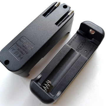 厂家直销 单槽18650充电器26650锂电池专用充电器通用 头灯手电筒