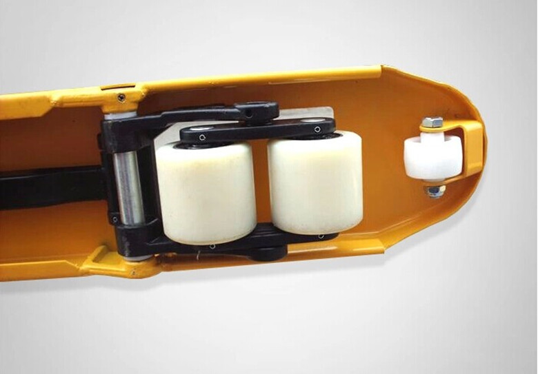 手动液压叉车轮子配件尼龙轮聚氨酯铁芯pu轮地牛搬运车堆高车脚轮