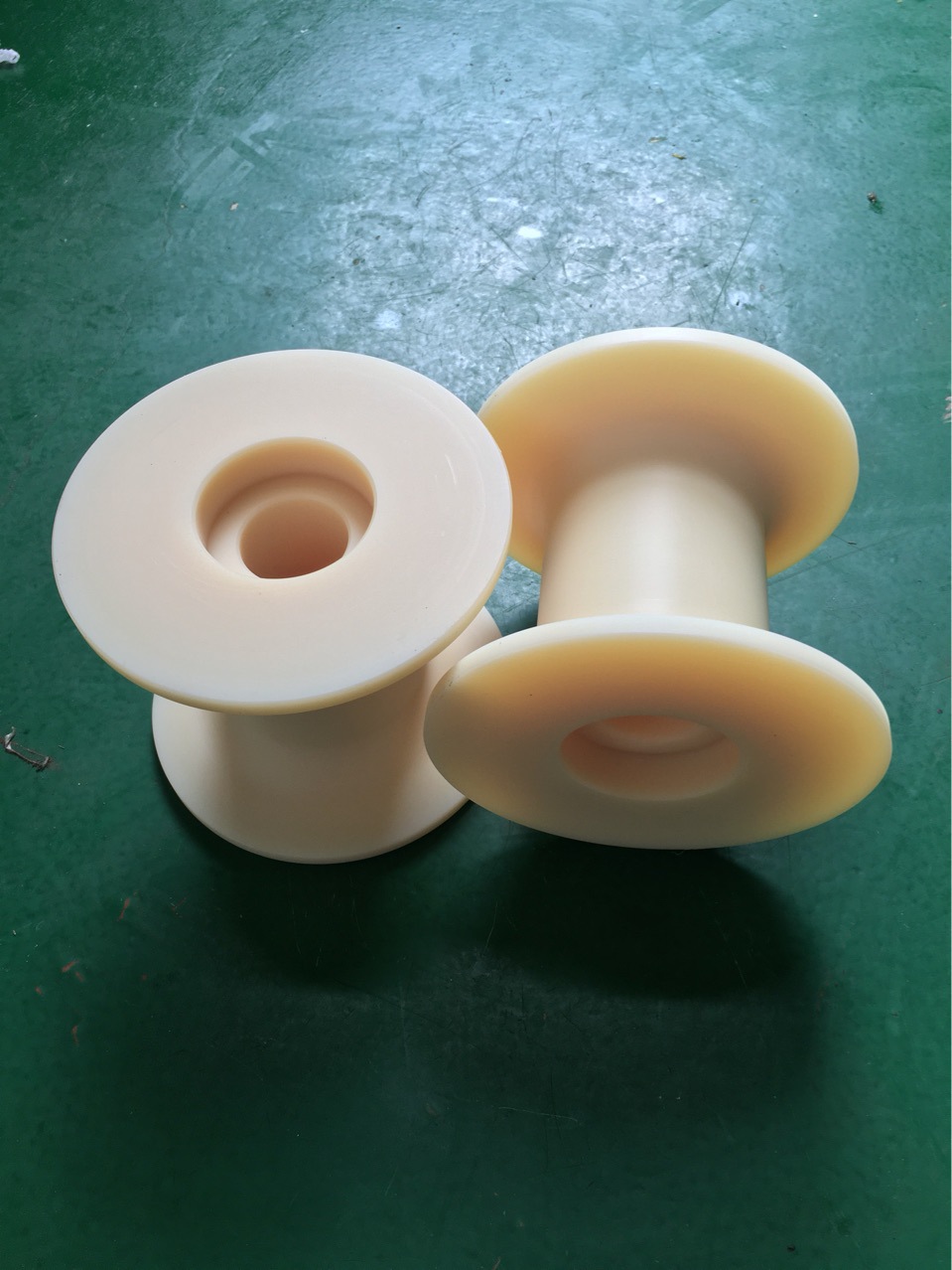 厂家直供 尼龙u型轮 轴承轮 尼龙滑轮 槽轮加工定做质优价廉