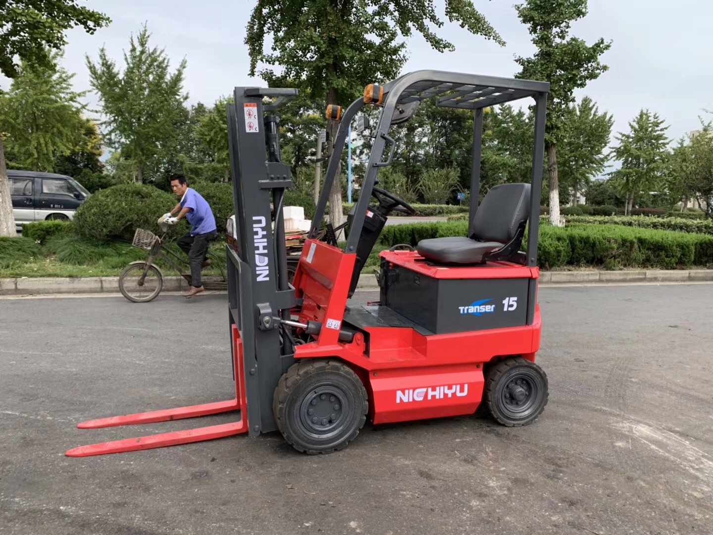 5吨仓储专用电动叉车狭窄仓库专用-阿里巴巴