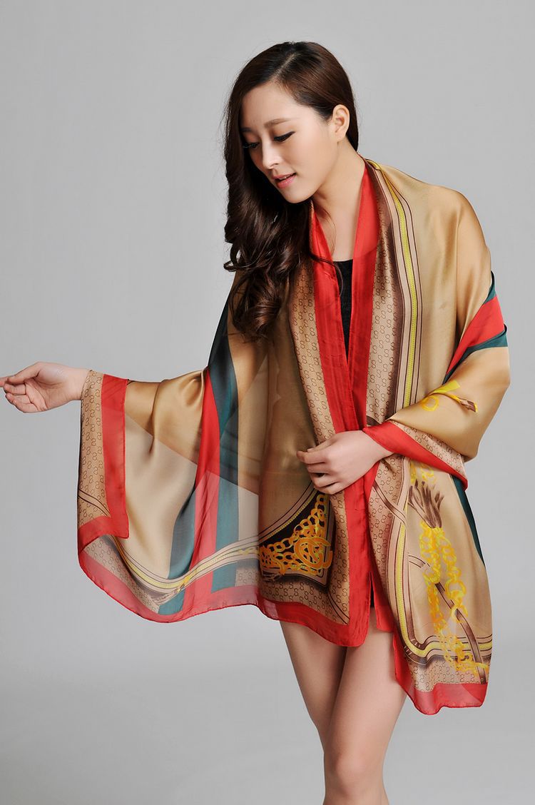 丝巾女长款春秋季百搭洋气时尚链条纹丝巾轻薄款围巾披肩两用