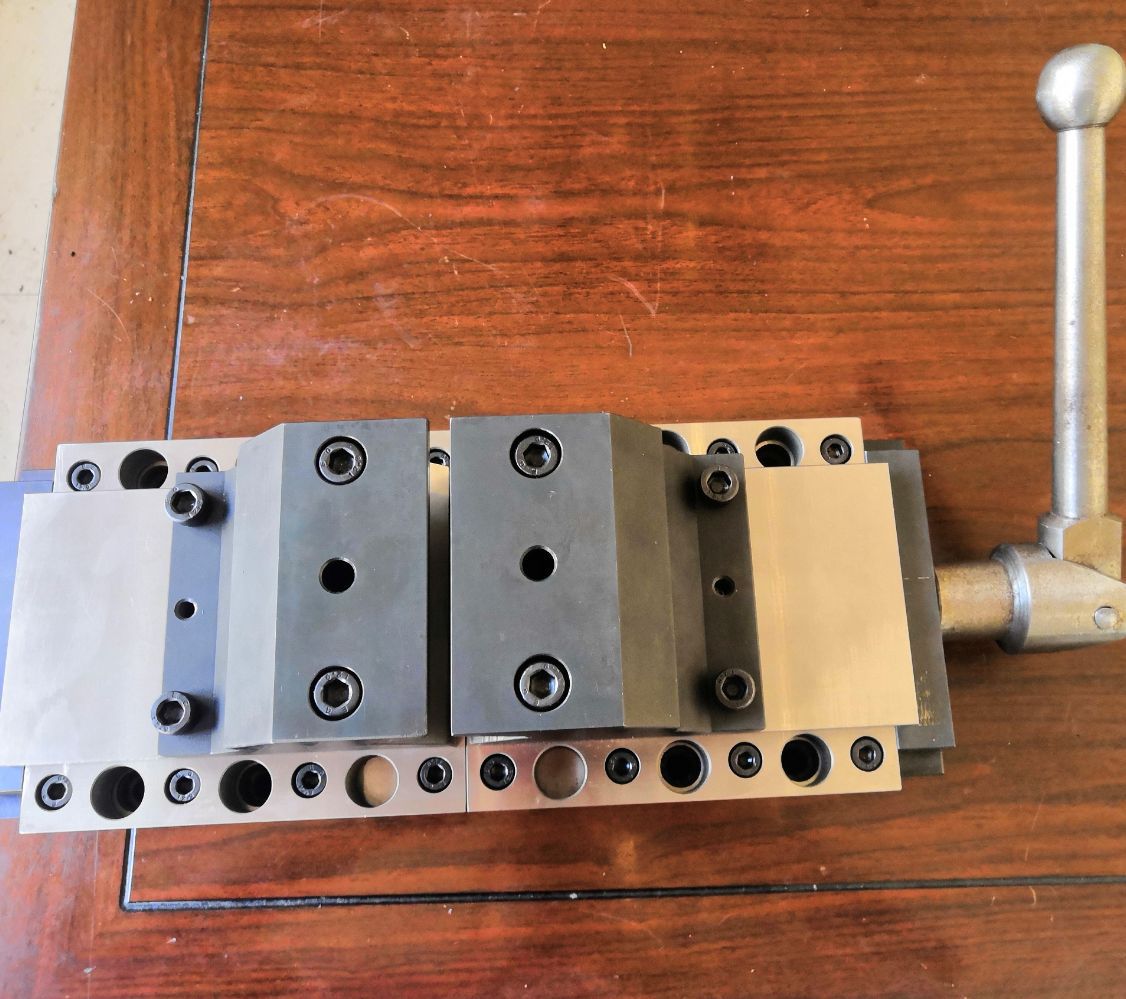 对心虎钳 自定心虎钳 双向虎钳 管子夹具 无缝管夹具 自定心夹具