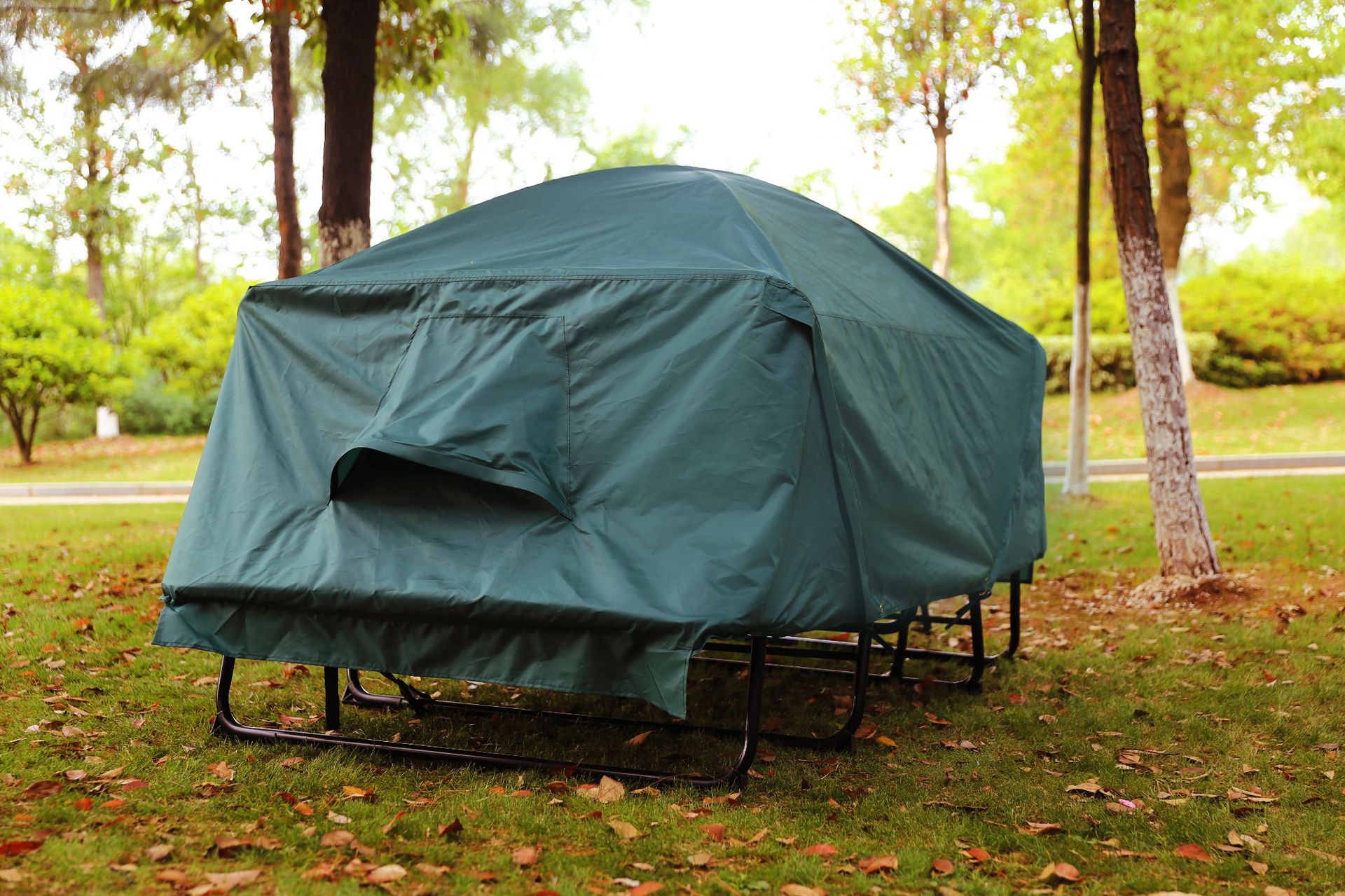 批发高档离地帐篷户外双人 防暴雨山地野营帐篷 免搭露营双人帐篷