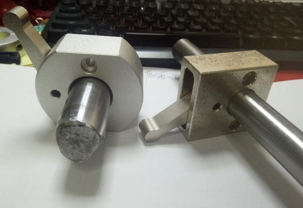 快捷装卸夹紧式轴套光轴固定环快速安装型光轴快速锁紧固定环紧凑